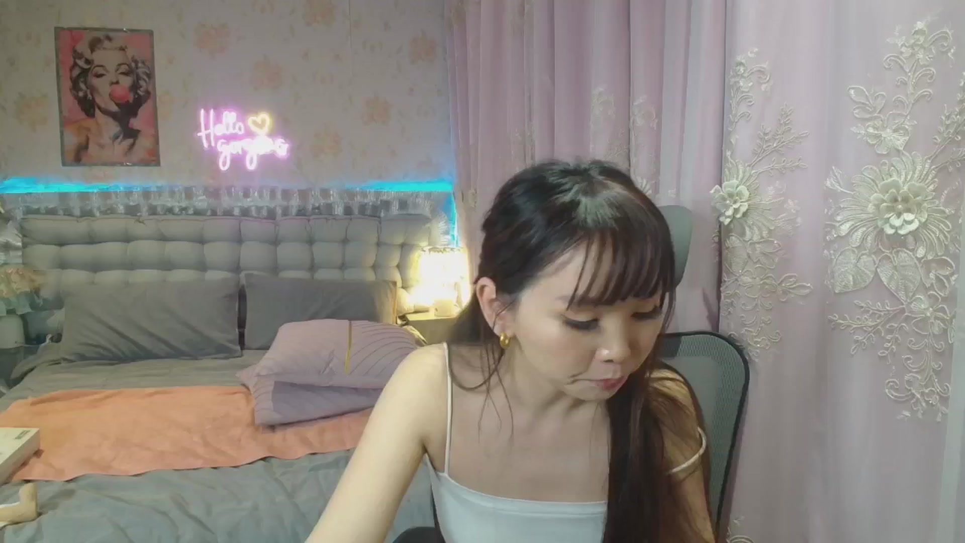 Gallery image thumbnail from HannaElite's myfreecams stream on, 06/29/2025, 11:18 image 13 of 20