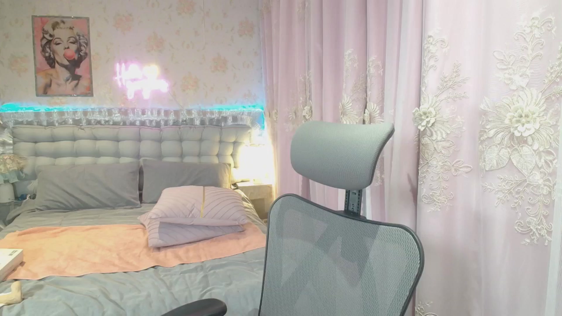 Gallery image thumbnail from HannaElite's myfreecams stream on, 06/29/2025, 11:18 image 19 of 20