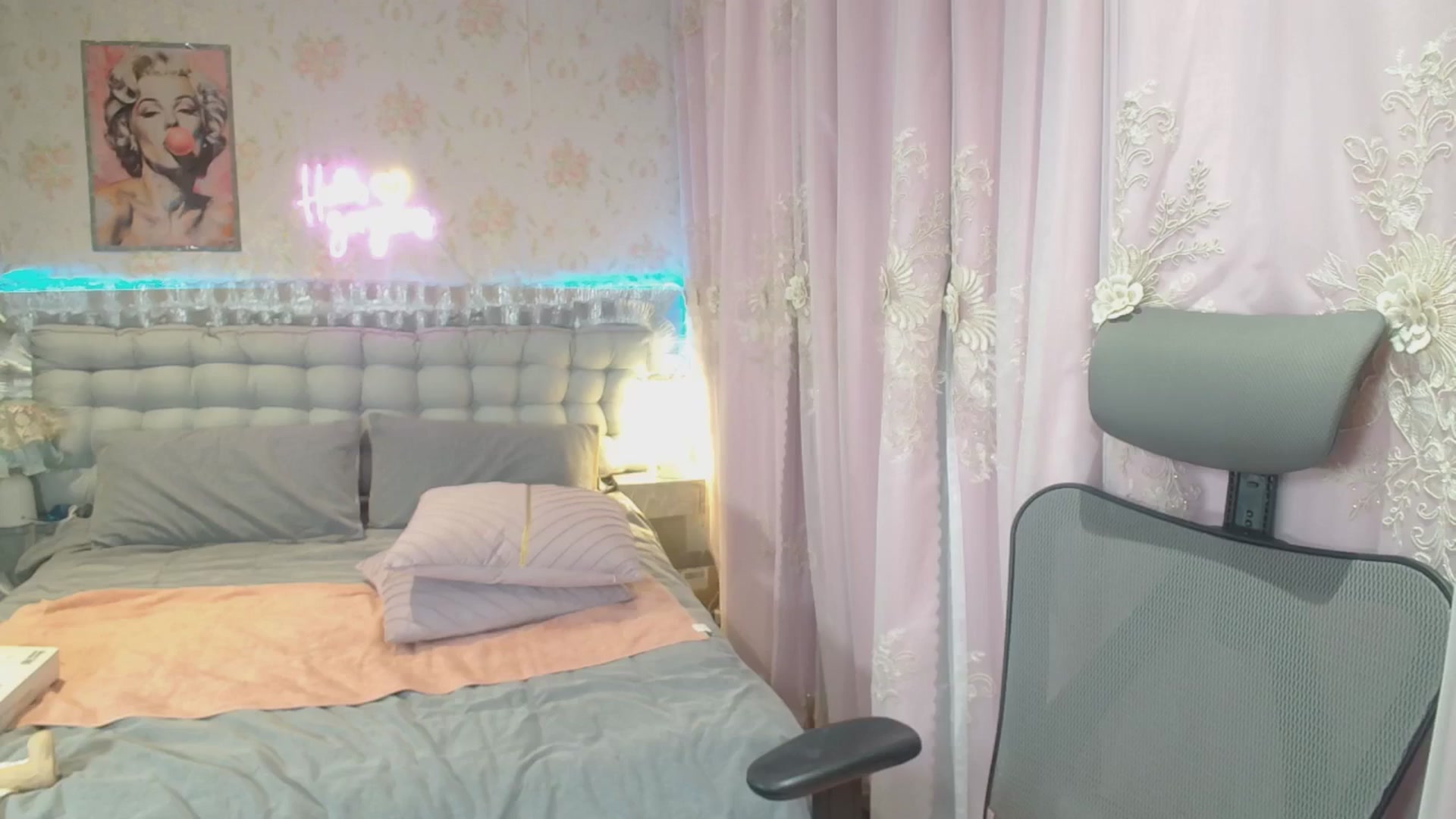 Gallery image thumbnail from HannaElite's myfreecams stream on, 06/29/2025, 11:18 image 8 of 20