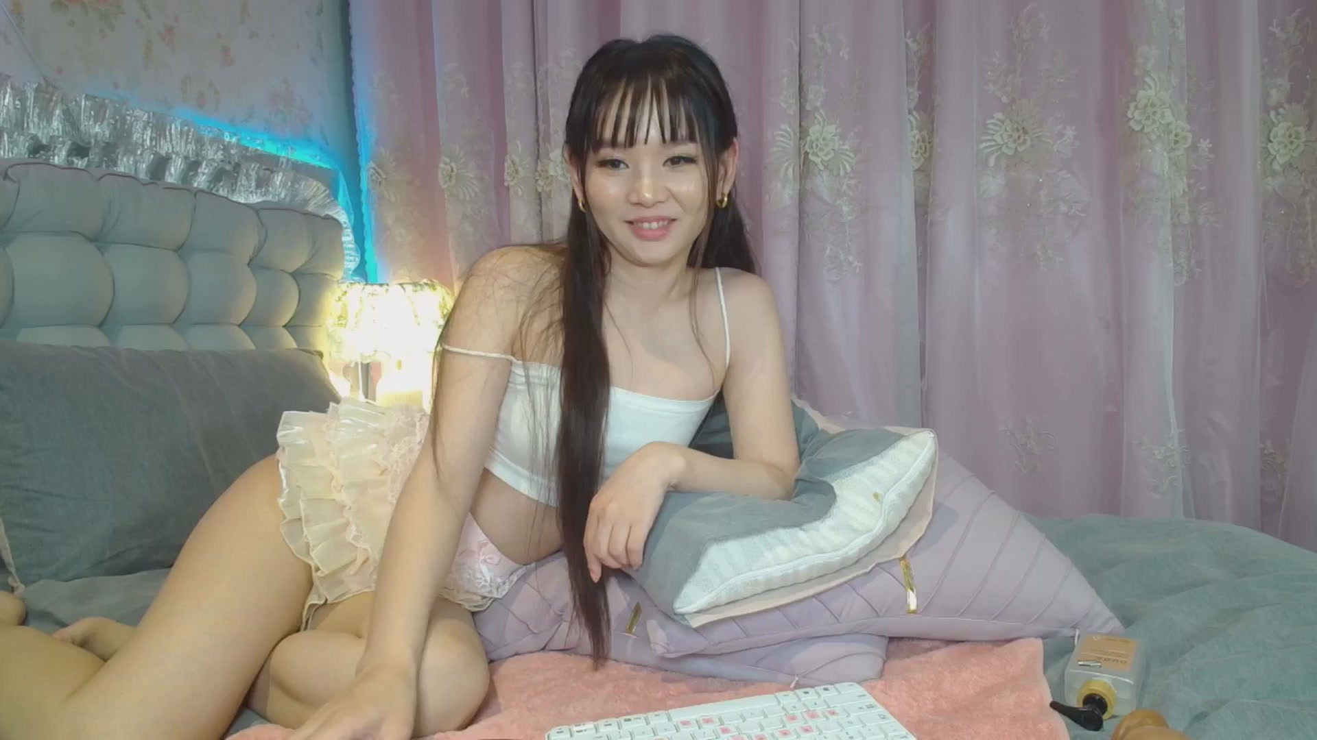 Gallery image thumbnail from HannaElite's myfreecams stream on, 06/29/2025, 12:24 image 10 of 20