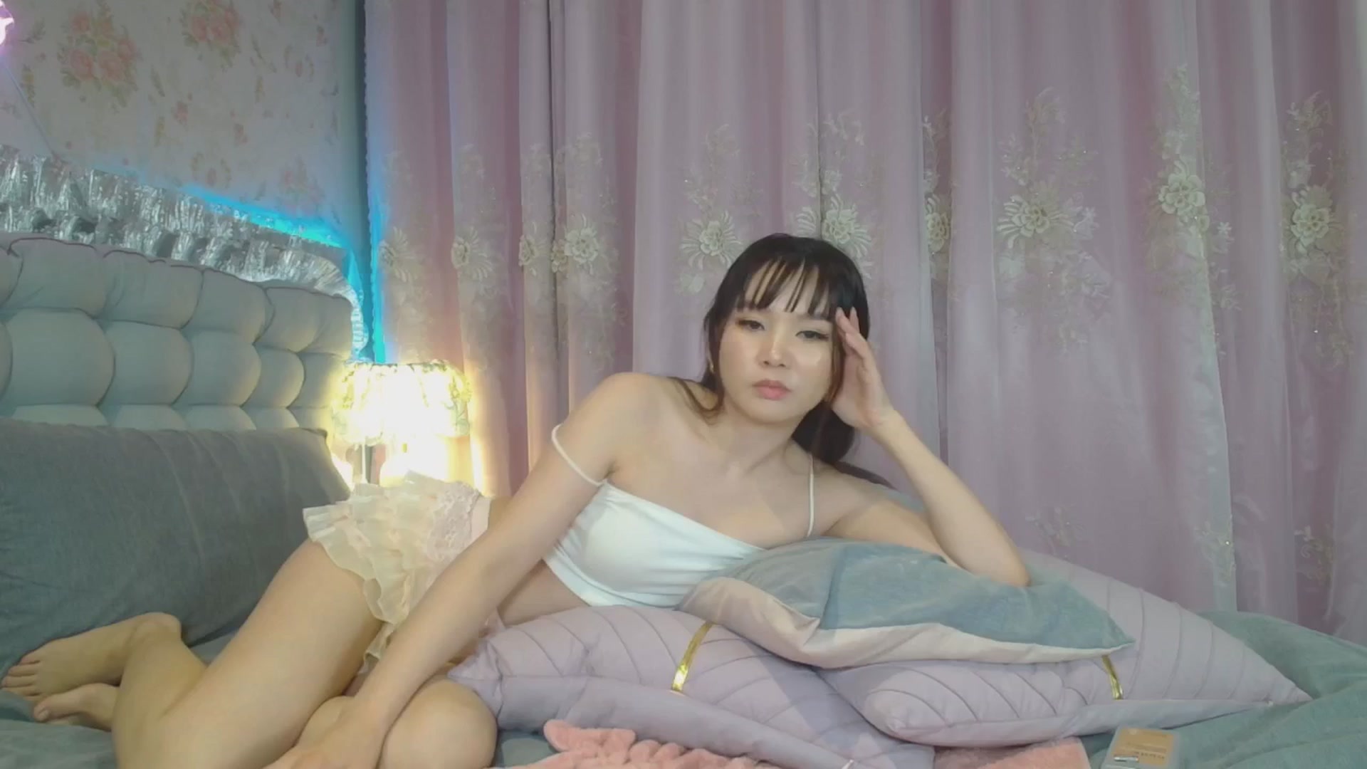 Gallery image thumbnail from HannaElite's myfreecams stream on, 06/29/2025, 12:24 image 15 of 20