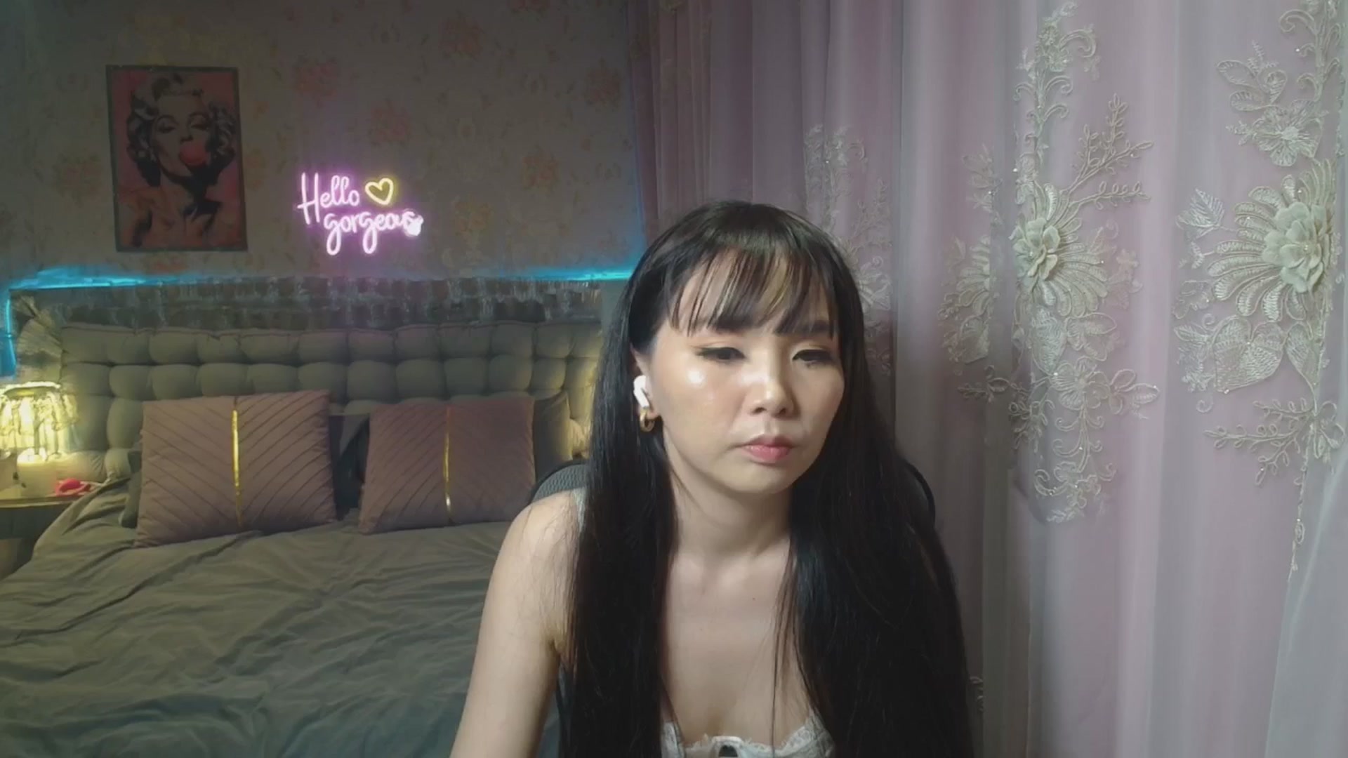 Gallery image thumbnail from HannaElite's myfreecams stream on, 07/25/2025, 10:26 image 11 of 20