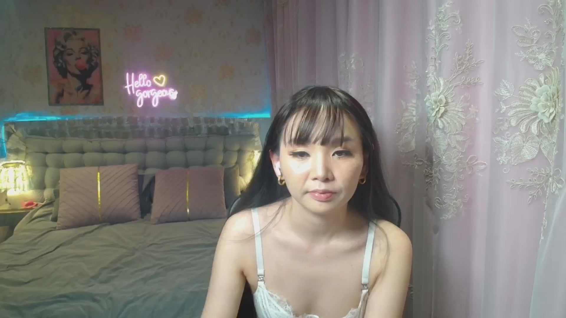 Gallery image thumbnail from HannaElite's myfreecams stream on, 07/25/2025, 10:26 image 17 of 20