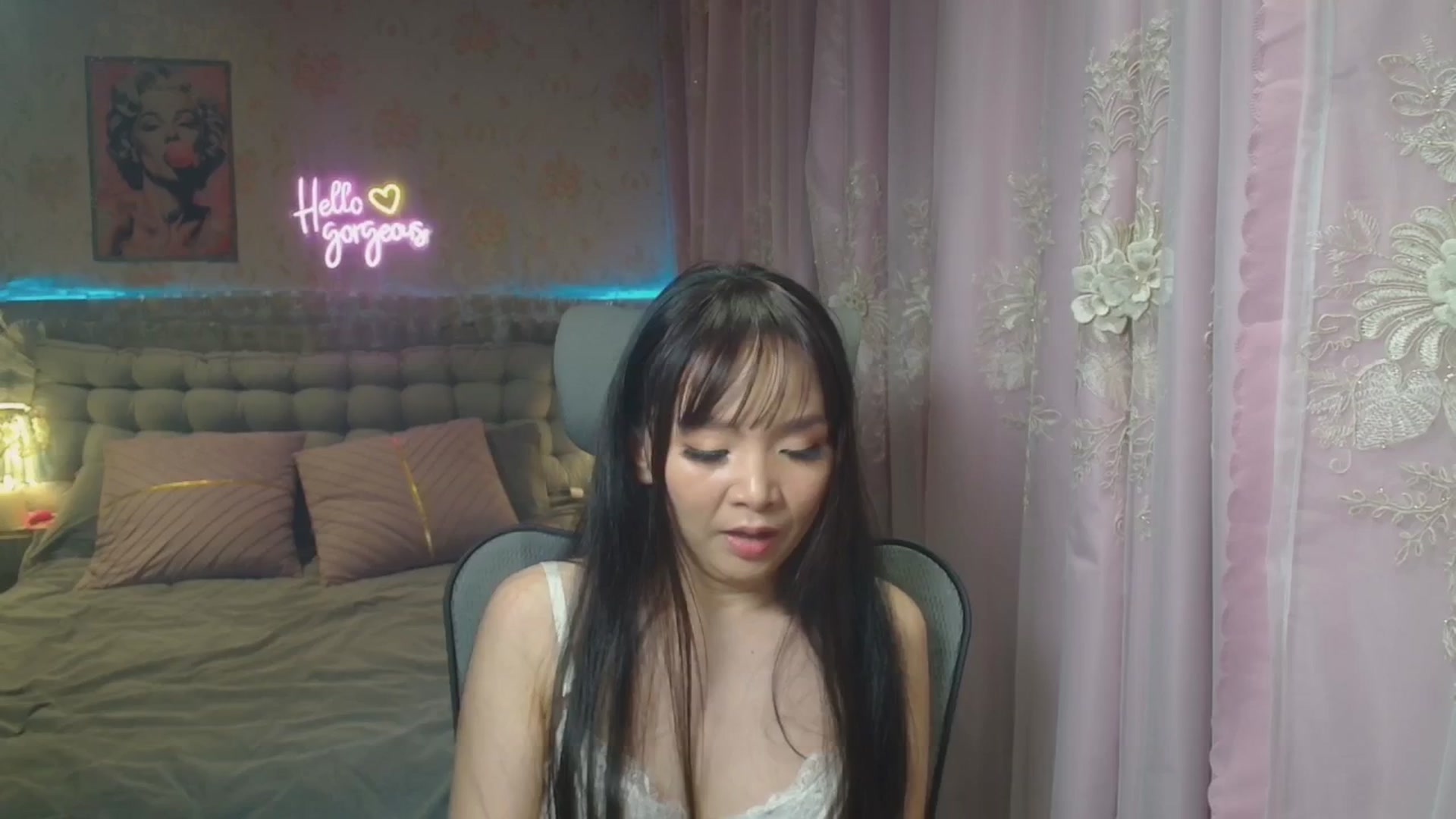 Gallery image thumbnail from HannaElite's myfreecams stream on, 07/26/2025, 12:03 image 7 of 20