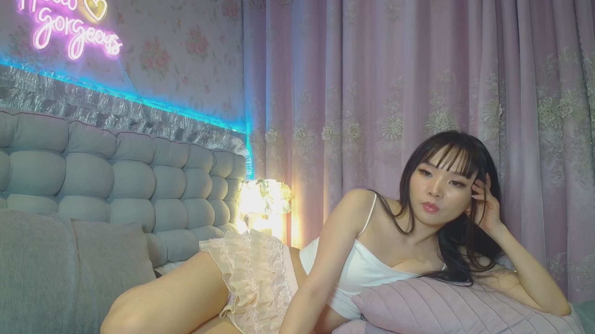 Gallery image thumbnail from HannaElite's myfreecams stream on, 08/02/2025, 12:13 image 1 of 20