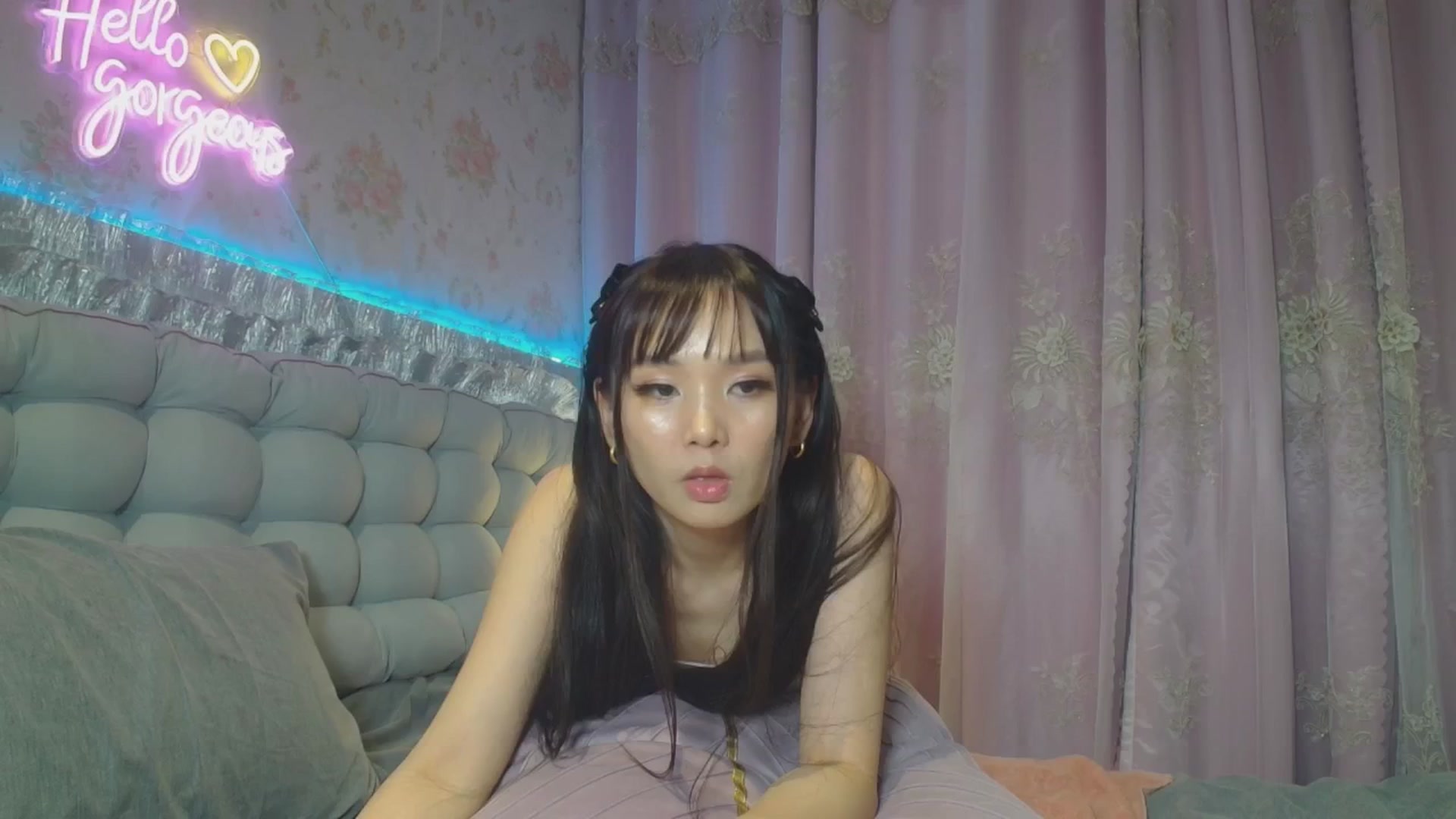 Gallery image thumbnail from HannaElite's myfreecams stream on, 08/02/2025, 12:13 image 7 of 20