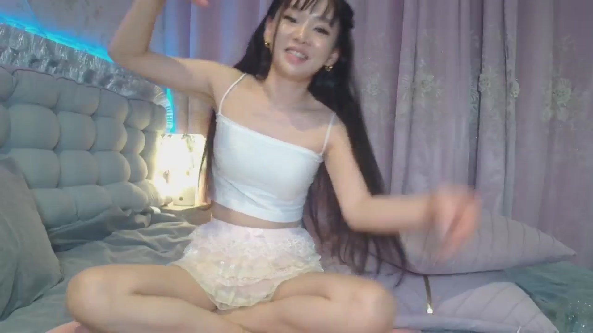 Gallery image thumbnail from HannaElite's myfreecams stream on, 08/02/2025, 13:54 image 11 of 20
