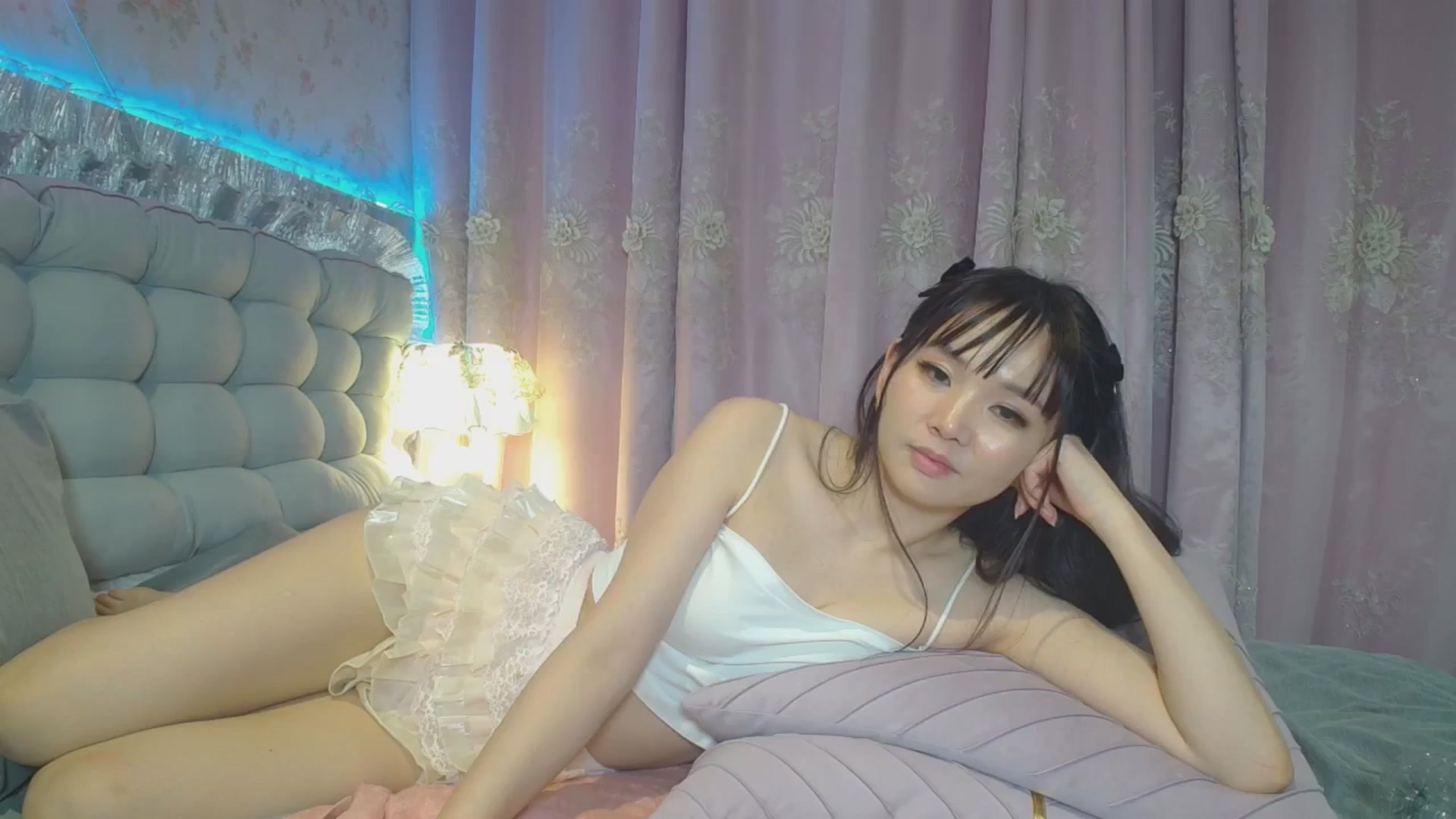 Gallery image thumbnail from HannaElite's myfreecams stream on, 08/02/2025, 13:54 image 19 of 20