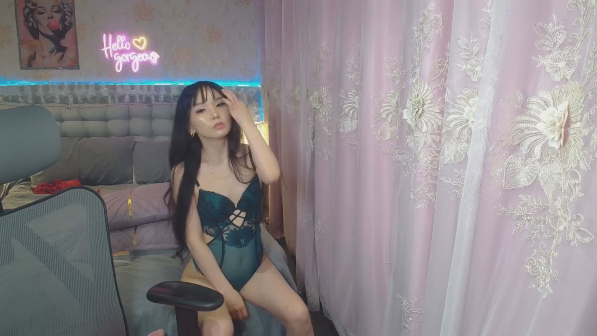 Gallery image thumbnail from HannaElite's myfreecams stream on, 08/03/2025, 07:53 image 14 of 20