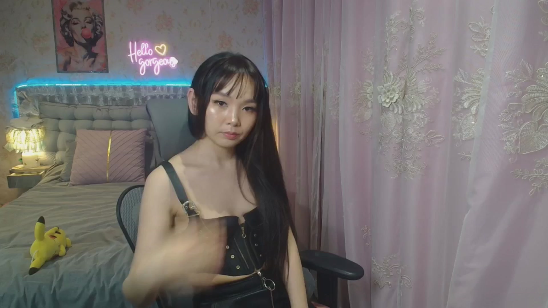 Gallery image thumbnail from HannaElite's myfreecams stream on, 08/08/2025, 12:20 image 12 of 20