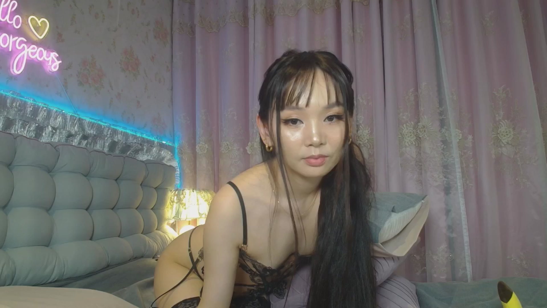 Gallery image thumbnail from HannaElite's myfreecams stream on, 08/09/2025, 08:01 image 9 of 20