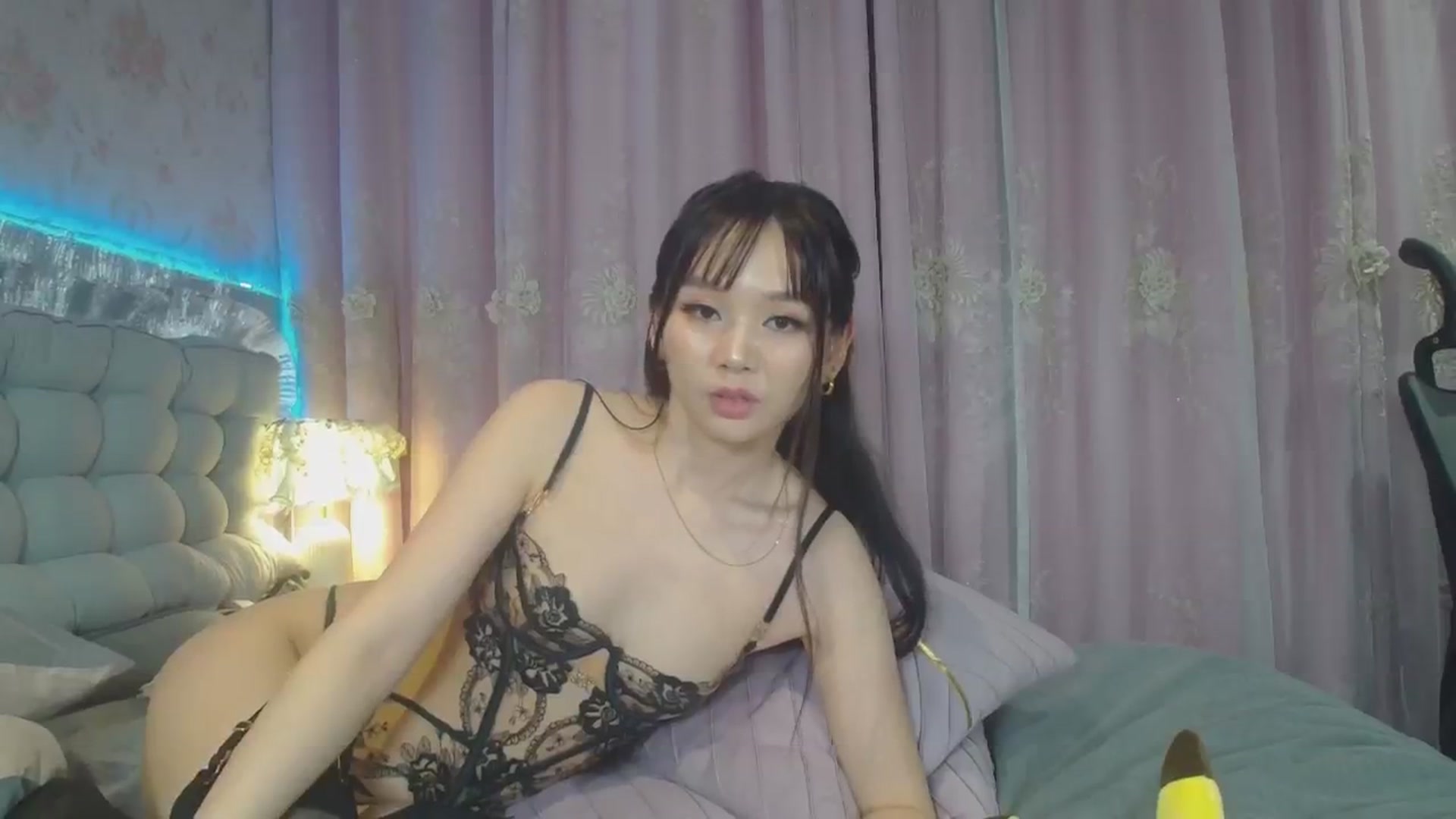 Gallery image thumbnail from HannaElite's myfreecams stream on, 08/09/2025, 08:57 image 15 of 20