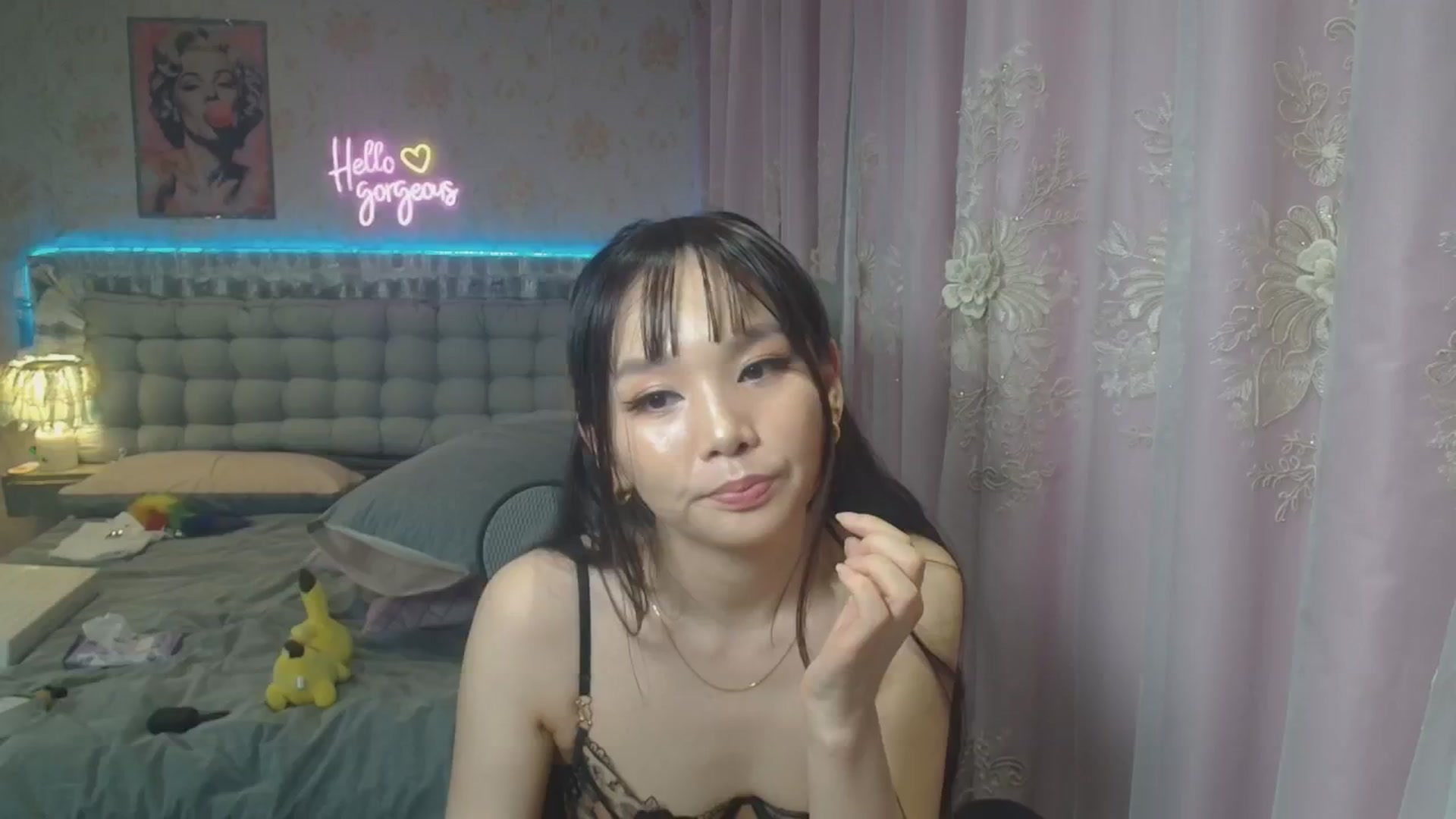Gallery image thumbnail from HannaElite's myfreecams stream on, 08/09/2025, 12:31 image 1 of 20