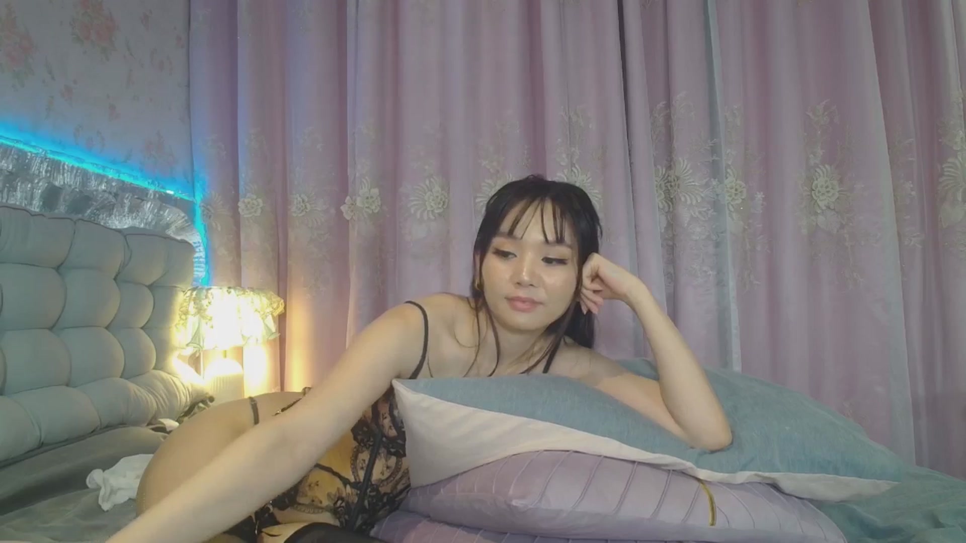 Gallery image thumbnail from HannaElite's myfreecams stream on, 08/09/2025, 12:31 image 13 of 20