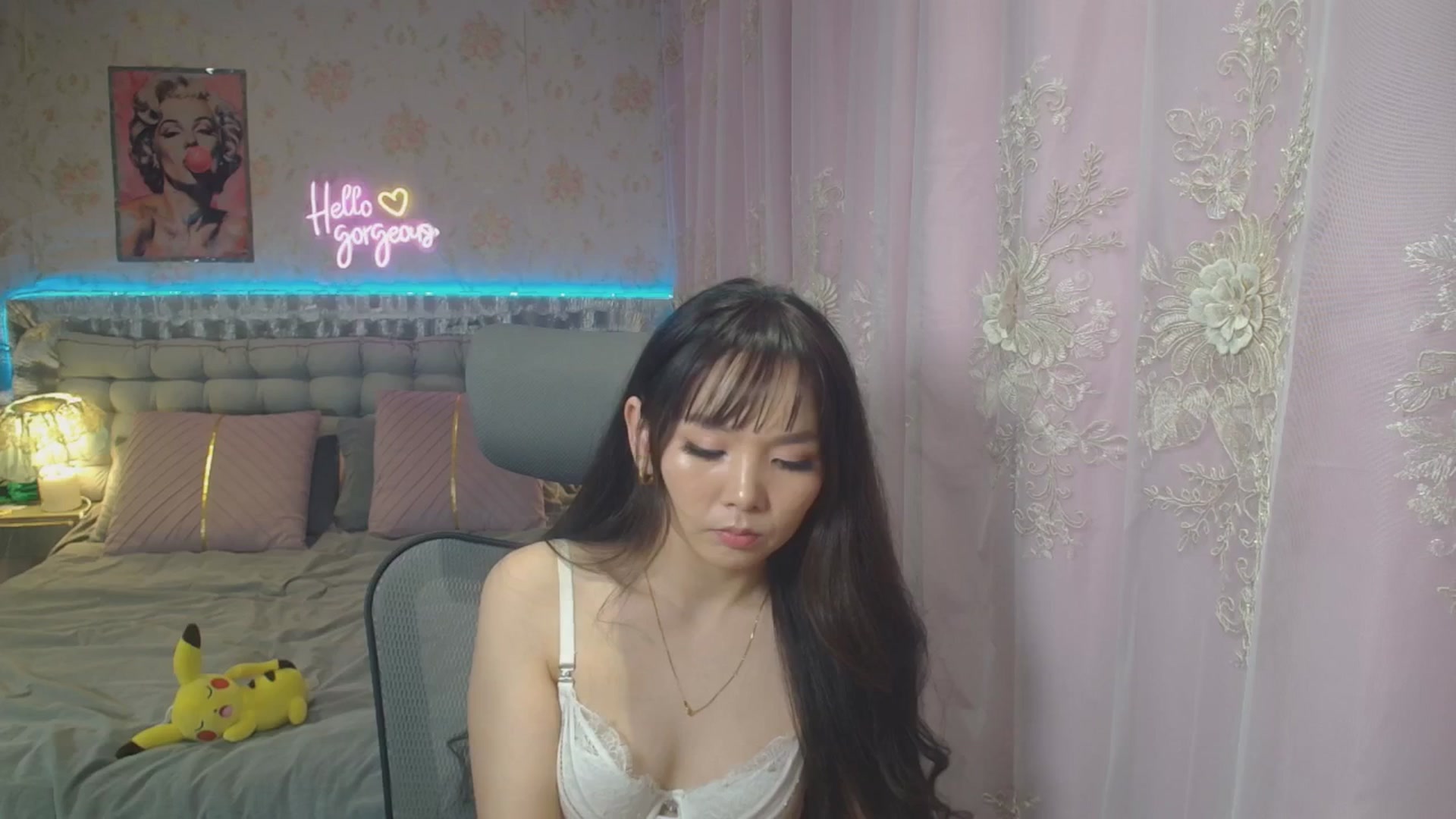 Gallery image thumbnail from HannaElite's myfreecams stream on, 08/10/2025, 11:19 image 4 of 20