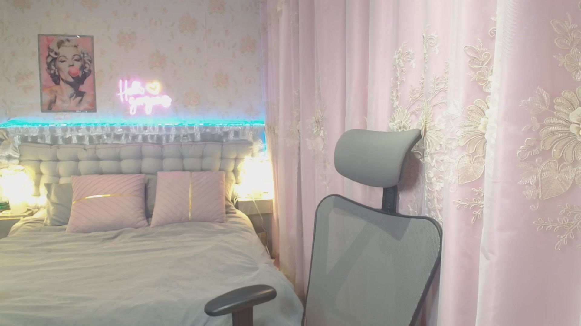 Gallery image thumbnail from HannaElite's myfreecams stream on, 08/16/2025, 09:15 image 10 of 20