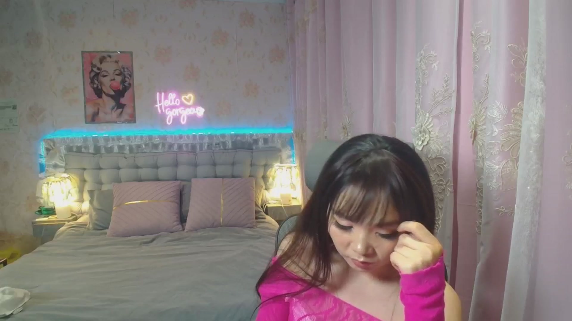 Gallery image thumbnail from HannaElite's myfreecams stream on, 08/16/2025, 09:15 image 19 of 20
