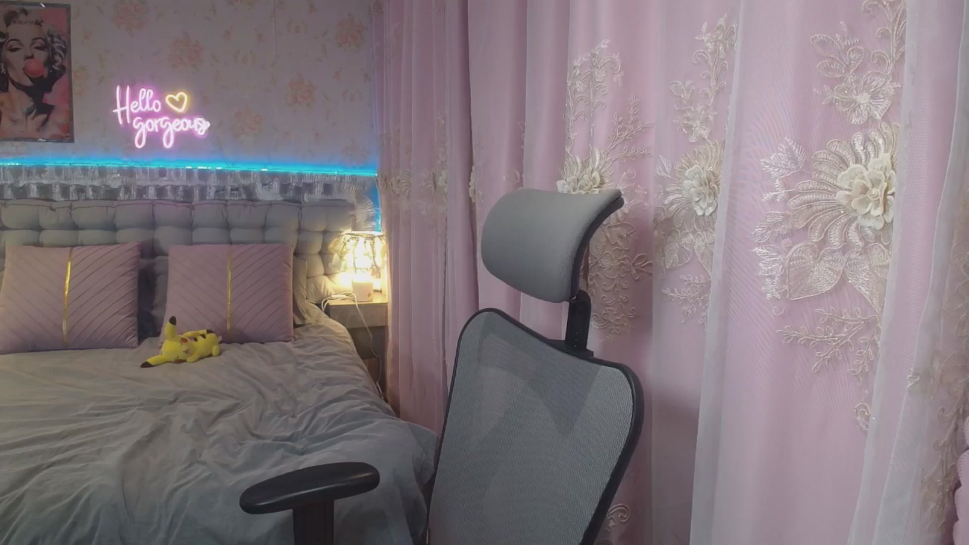 Gallery image thumbnail from HannaElite's myfreecams stream on, 08/17/2025, 12:33 image 11 of 20