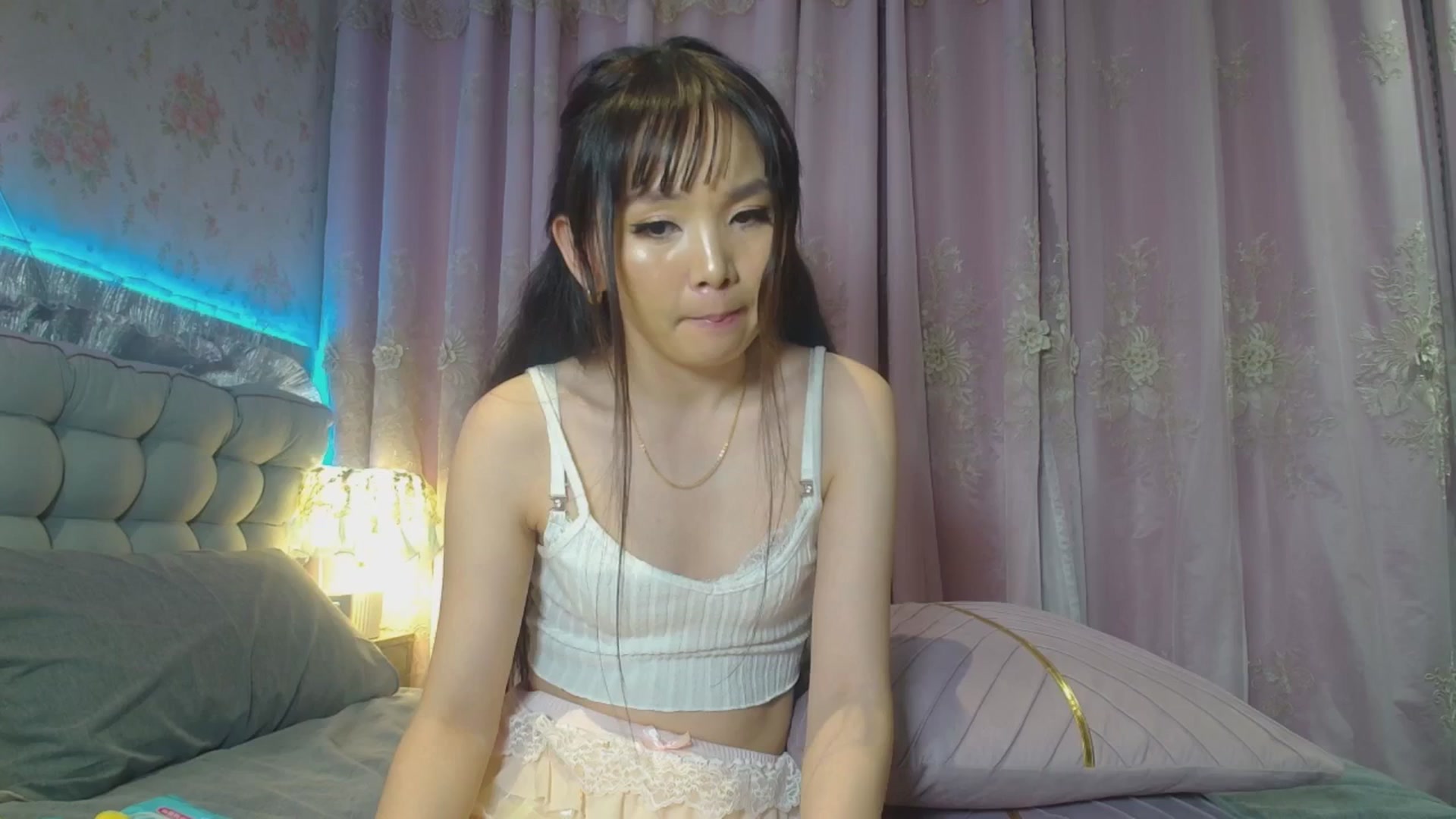 Gallery image thumbnail from HannaElite's myfreecams stream on, 08/23/2025, 13:17 image 9 of 20