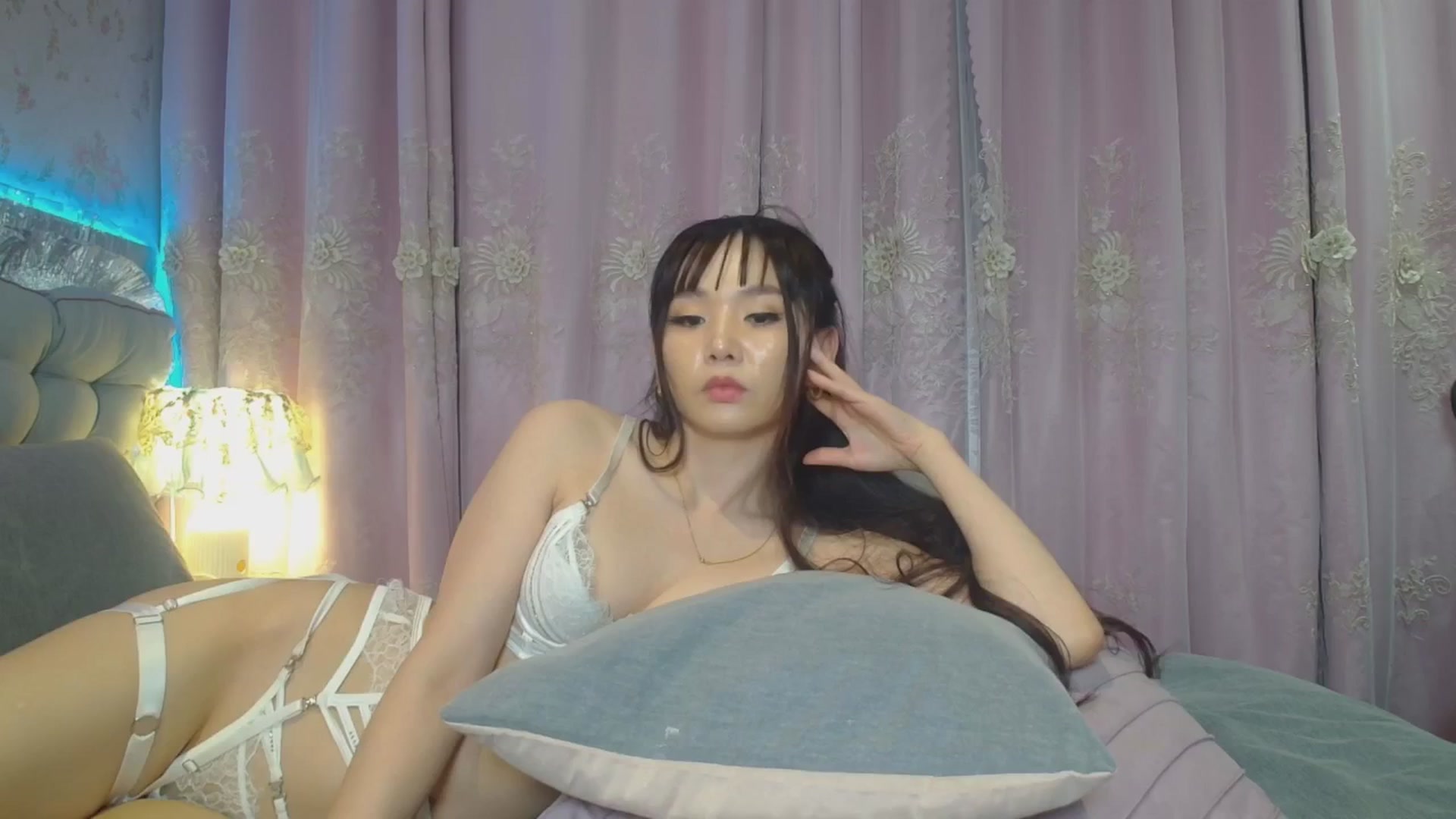 Gallery image thumbnail from HannaElite's myfreecams stream on, 08/30/2025, 11:56 image 14 of 20