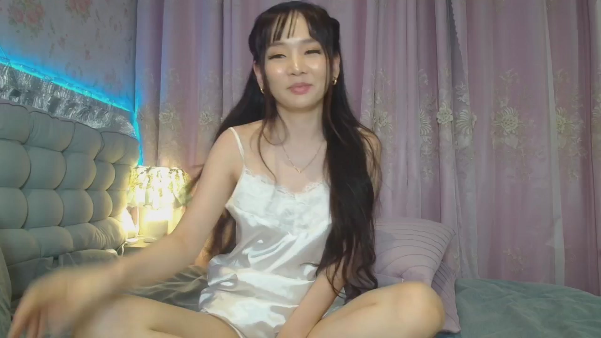 Gallery image thumbnail from HannaElite's myfreecams stream on, 08/31/2025, 12:51 image 4 of 20