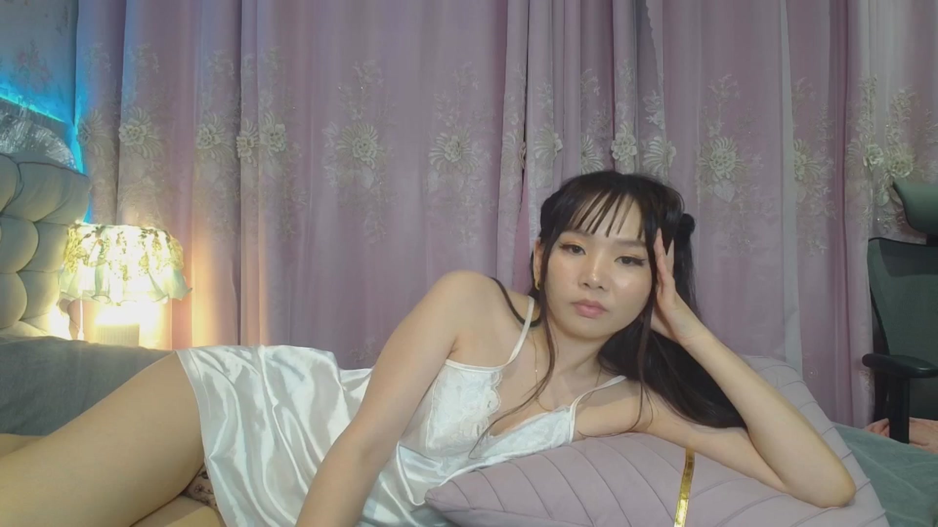 Gallery image thumbnail from HannaElite's myfreecams stream on, 08/31/2025, 12:51 image 17 of 20