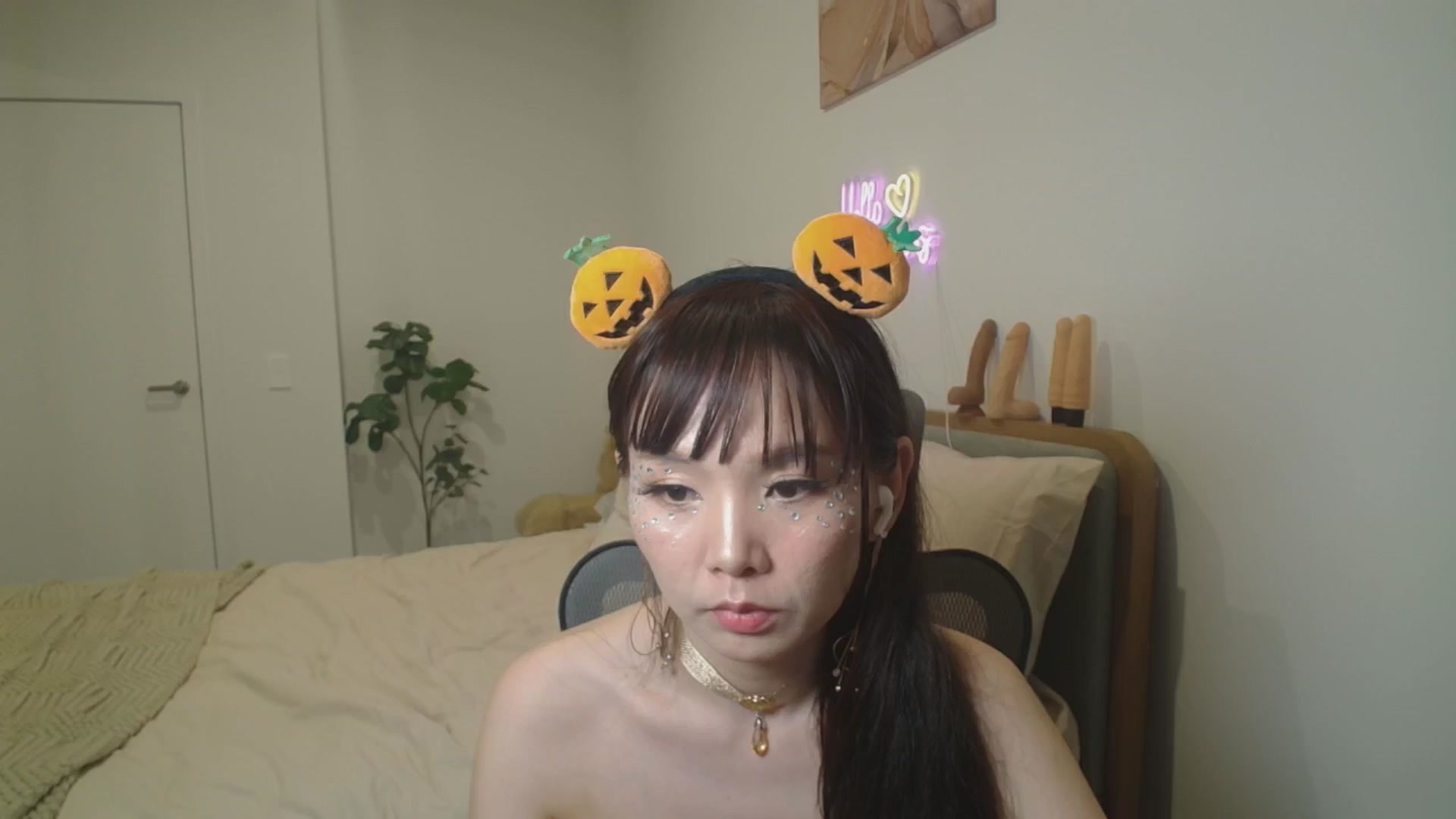 Gallery image thumbnail from HannaElite's myfreecams stream on, 11/01/2025, 11:22 image 14 of 20