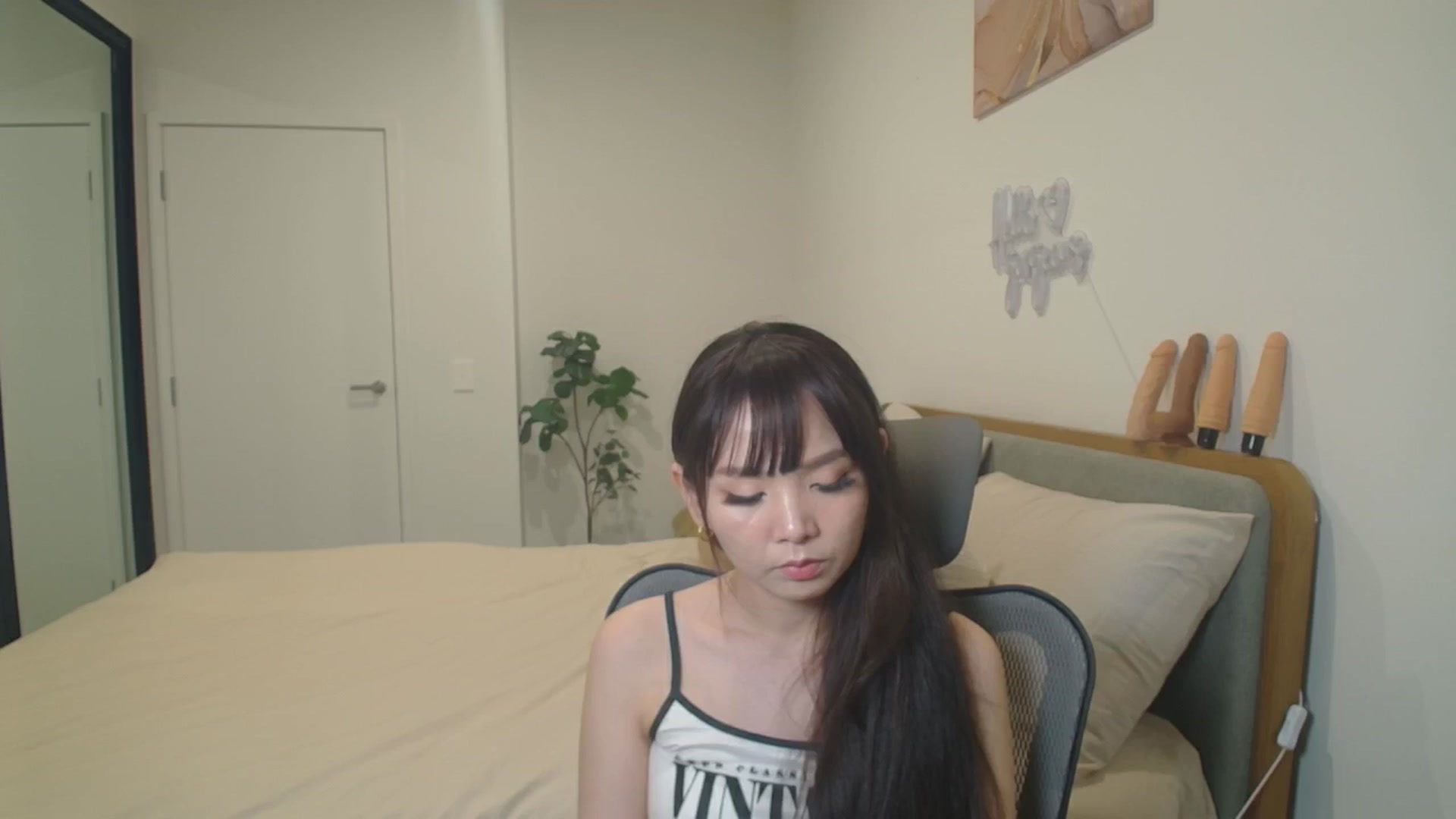 Gallery image thumbnail from HannaElite's myfreecams stream on, 11/02/2025, 12:06 image 1 of 20