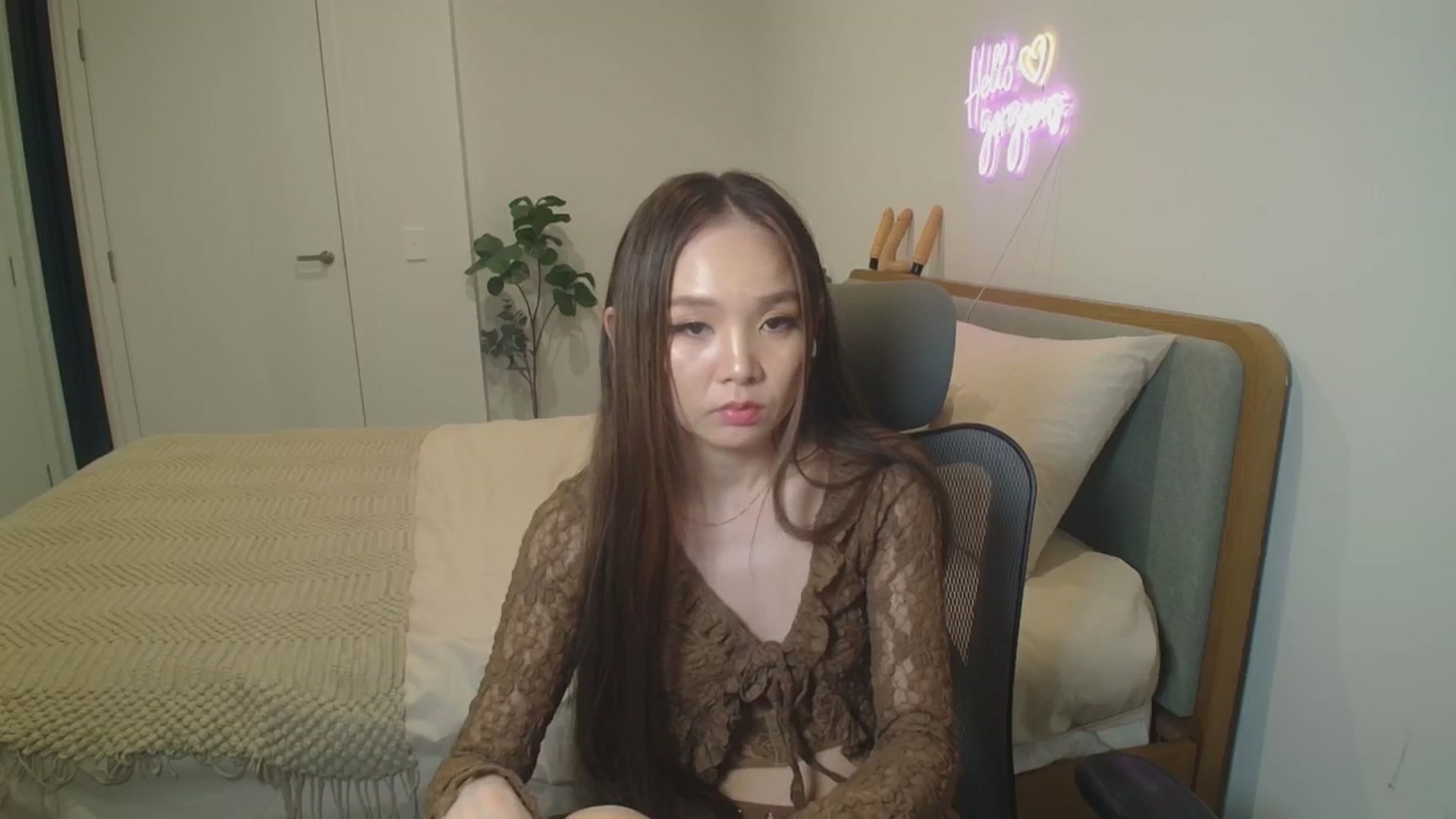 Gallery image thumbnail from HannaElite's myfreecams stream on, 11/16/2025, 11:25 image 5 of 20