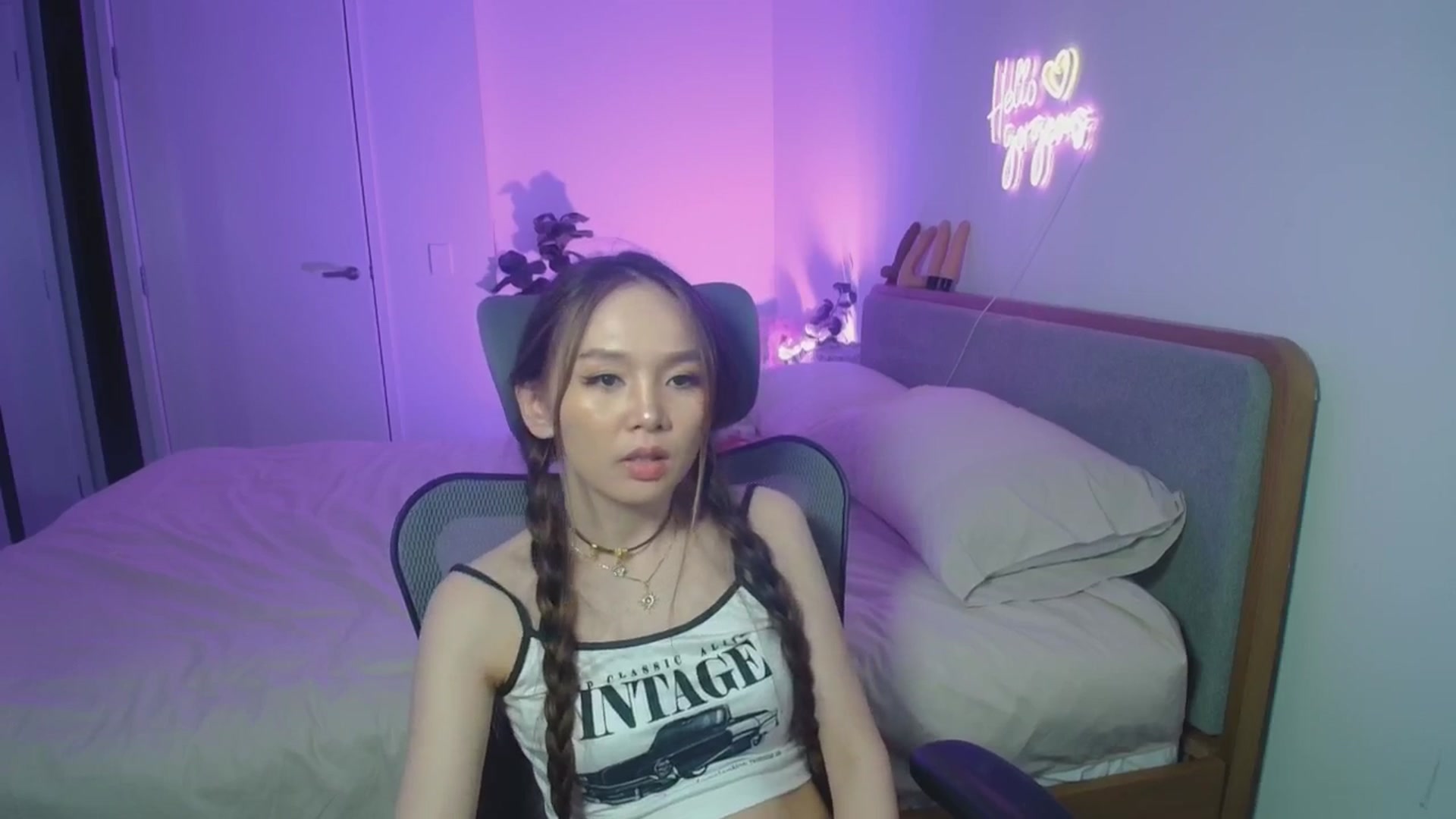 Gallery image thumbnail from HannaElite's myfreecams stream on, 11/22/2025, 11:02 image 16 of 20