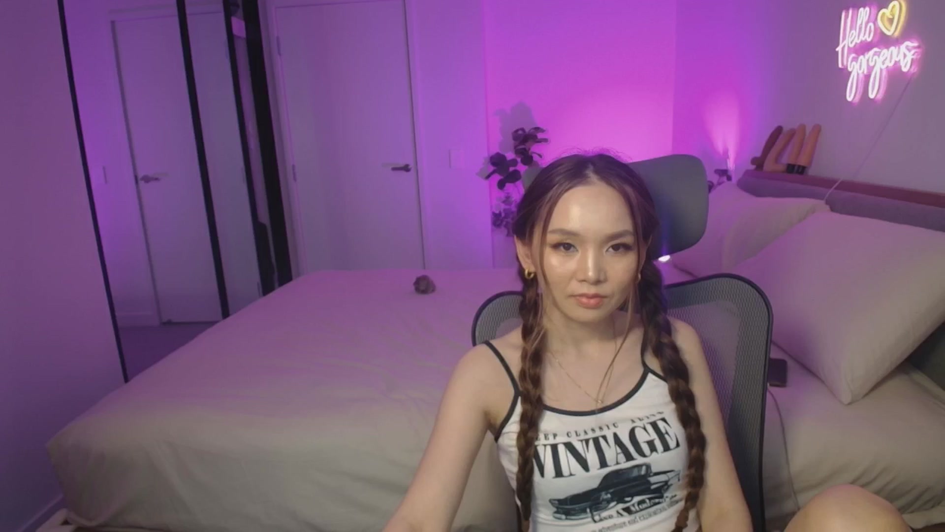 Gallery image thumbnail from HannaElite's myfreecams stream on, 11/23/2025, 10:02 image 1 of 20