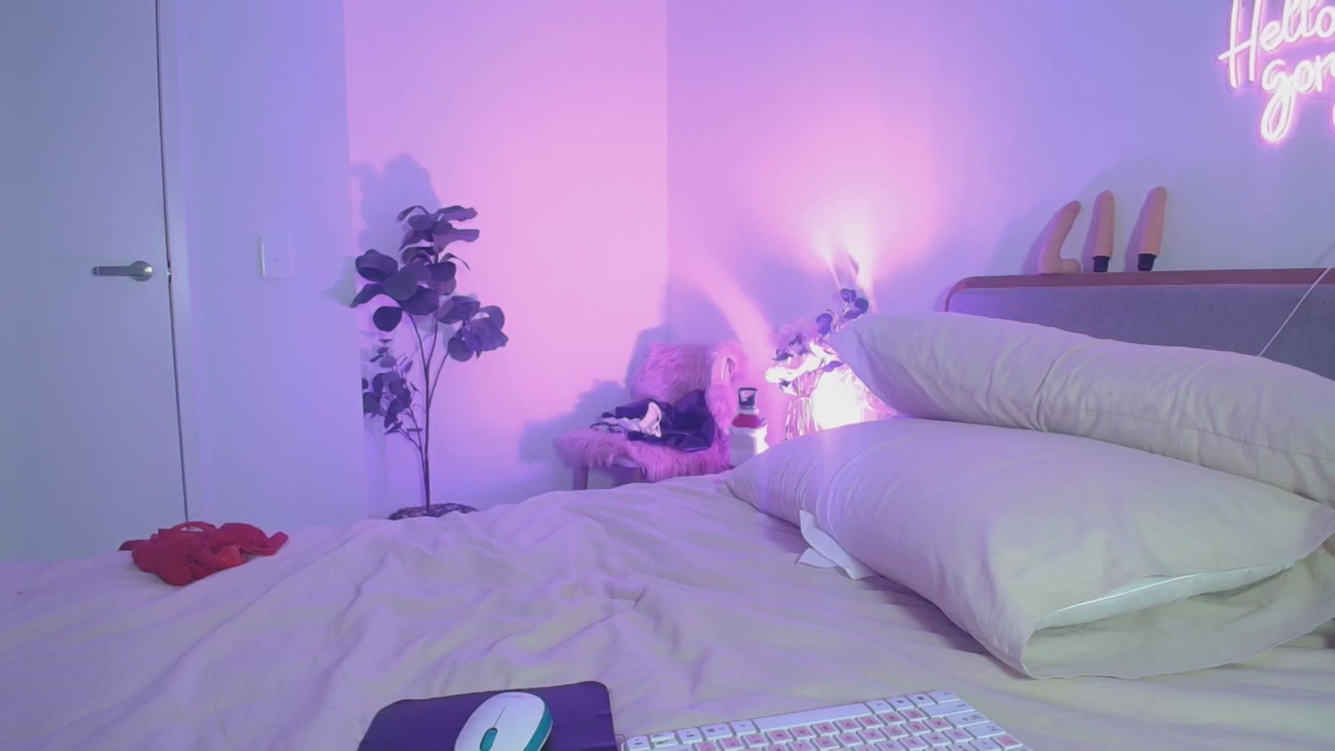 Gallery image thumbnail from HannaElite's myfreecams stream on, 11/23/2025, 13:25 image 18 of 20