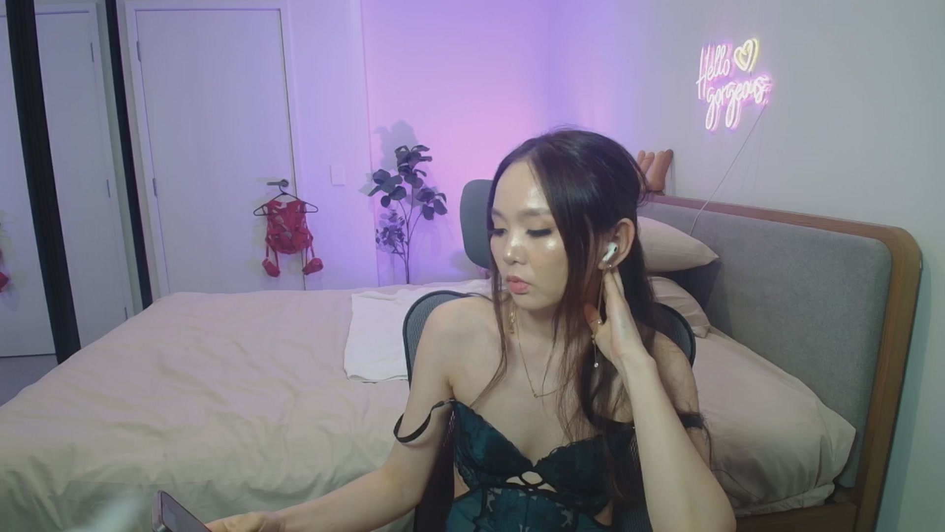 Gallery image thumbnail from HannaElite's myfreecams stream on, 11/29/2025, 11:53 image 8 of 20
