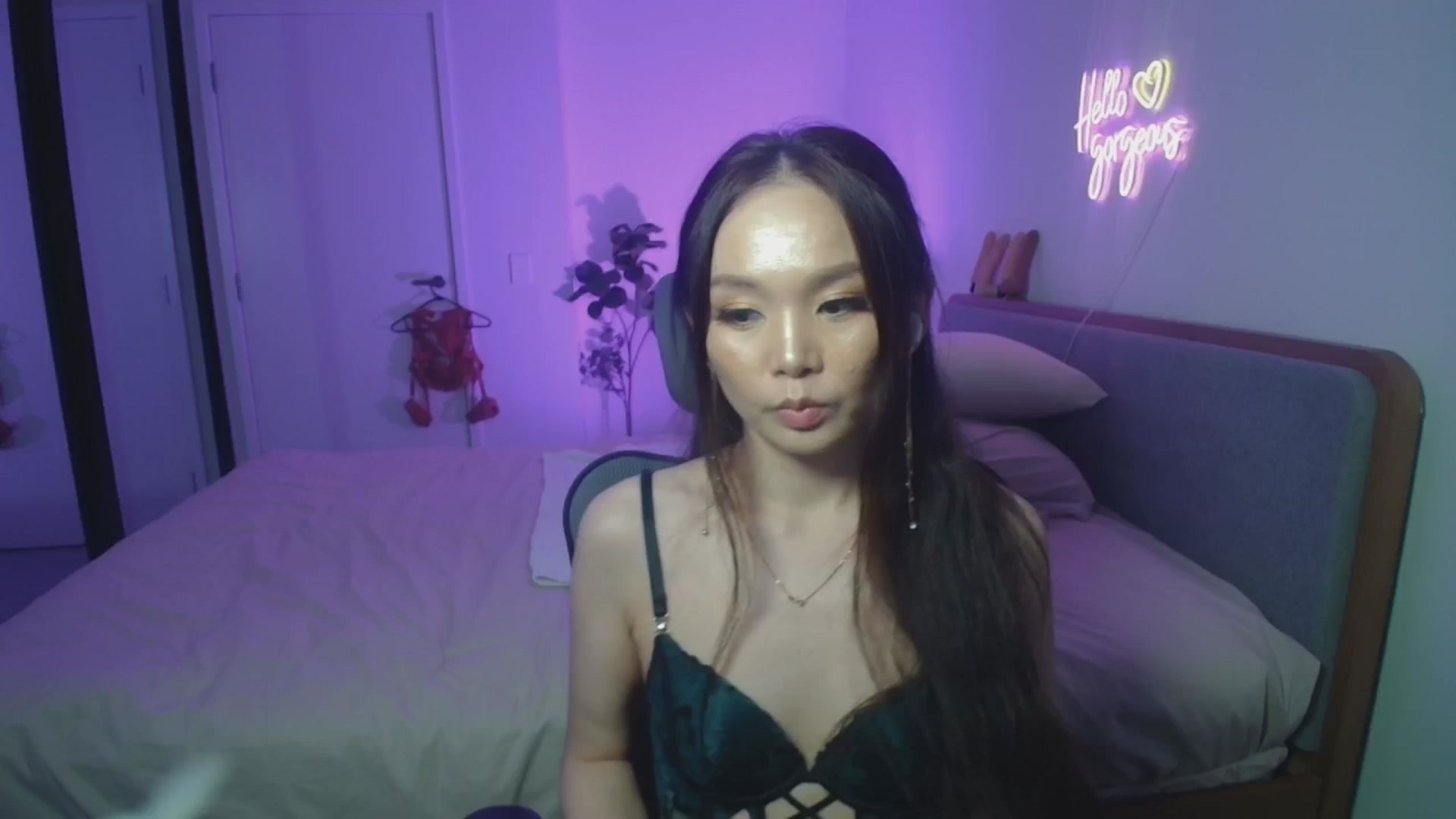 Gallery image thumbnail from HannaElite's myfreecams stream on, 11/29/2025, 11:53 image 1 of 20