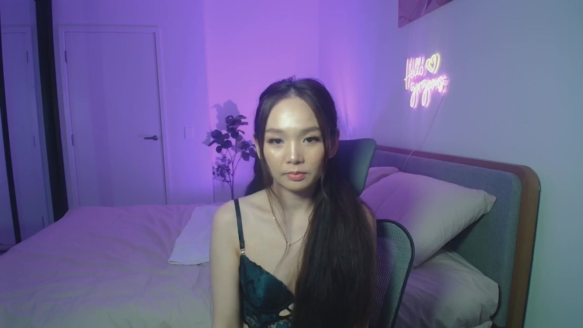 Gallery image thumbnail from HannaElite's myfreecams stream on, 11/30/2025, 11:57 image 8 of 20