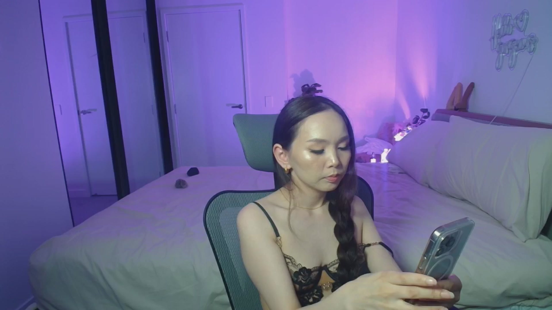 Gallery image thumbnail from HannaElite's myfreecams stream on, 12/07/2025, 11:26 image 2 of 20