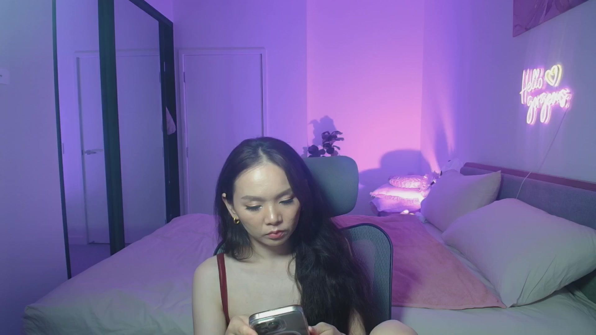 Gallery image thumbnail from HannaElite's myfreecams stream on, 12/18/2025, 11:09 image 5 of 20