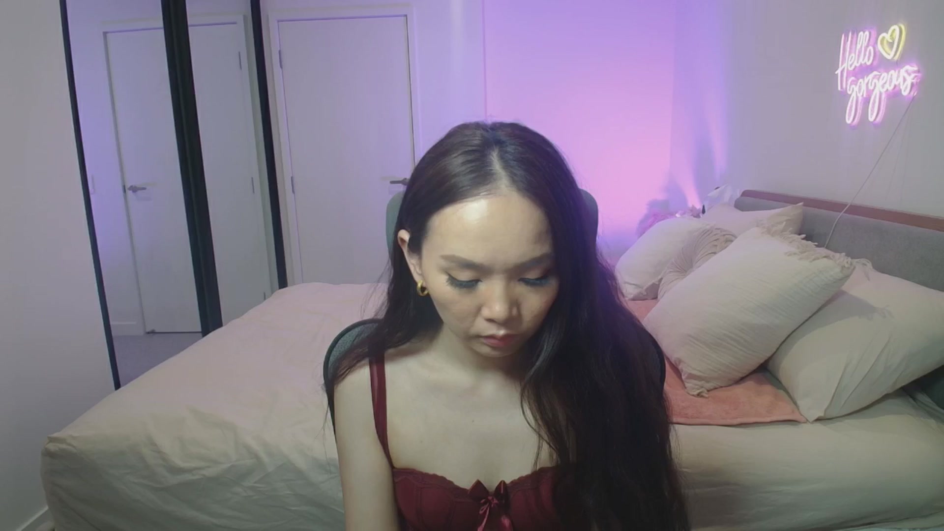 Gallery image thumbnail from HannaElite's myfreecams stream on, 12/18/2025, 11:09 image 14 of 20