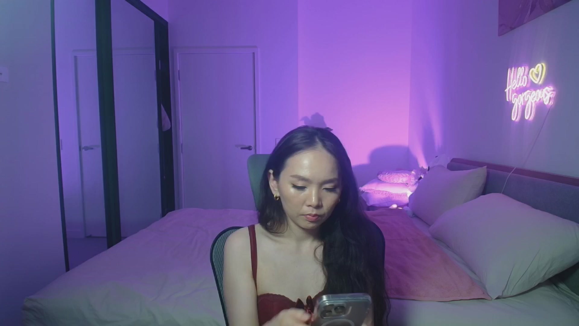 Gallery image thumbnail from HannaElite's myfreecams stream on, 12/18/2025, 11:09 image 4 of 20