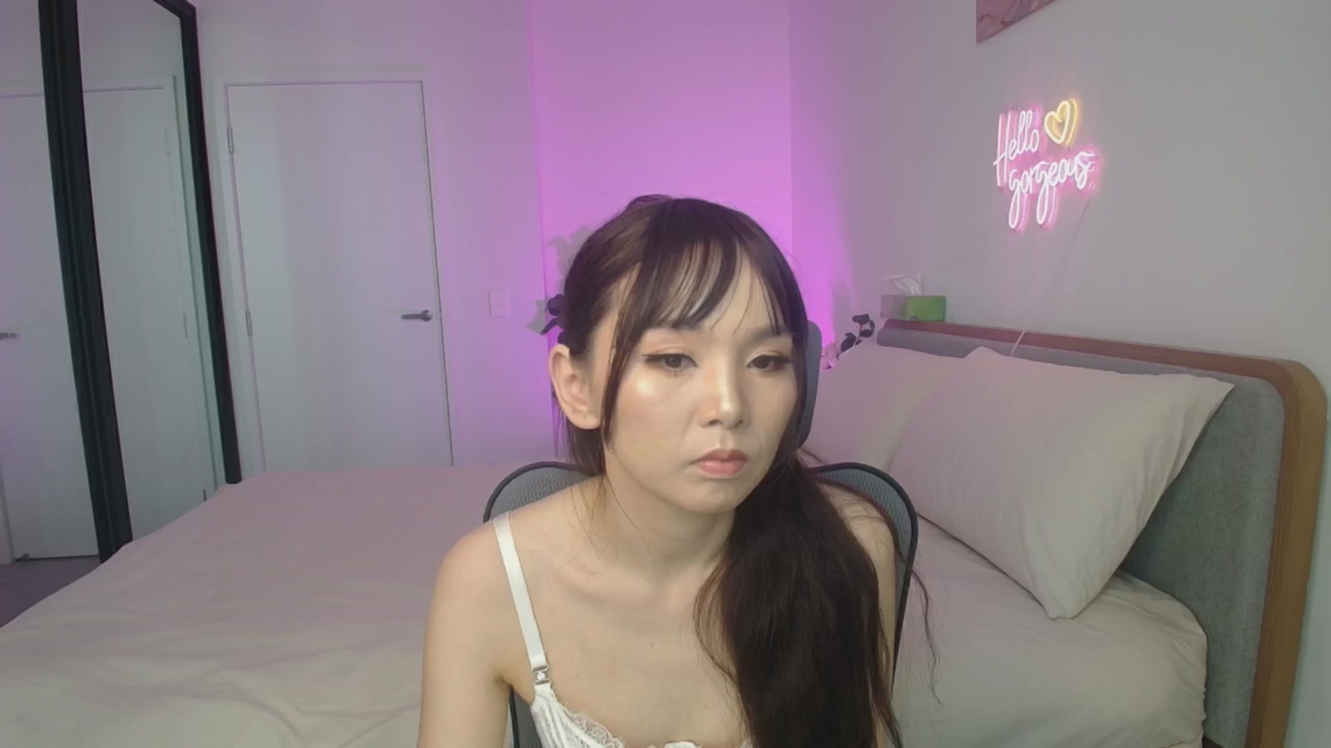 Gallery image thumbnail from HannaElite's myfreecams stream on, 12/26/2025, 06:03 image 1 of 20