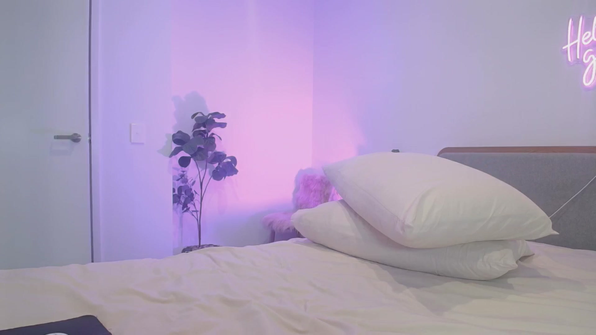 Gallery image thumbnail from HannaElite's myfreecams stream on, 01/02/2026, 13:26 image 8 of 20
