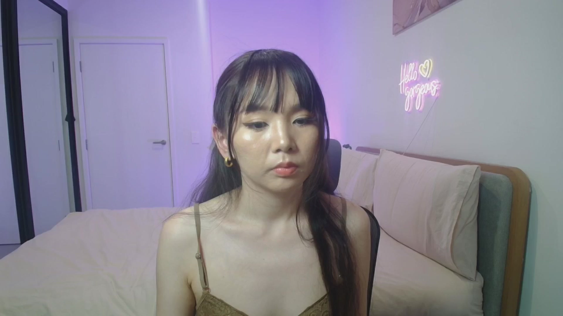 Gallery image thumbnail from HannaElite's myfreecams stream on, 01/06/2026, 10:05 image 12 of 20