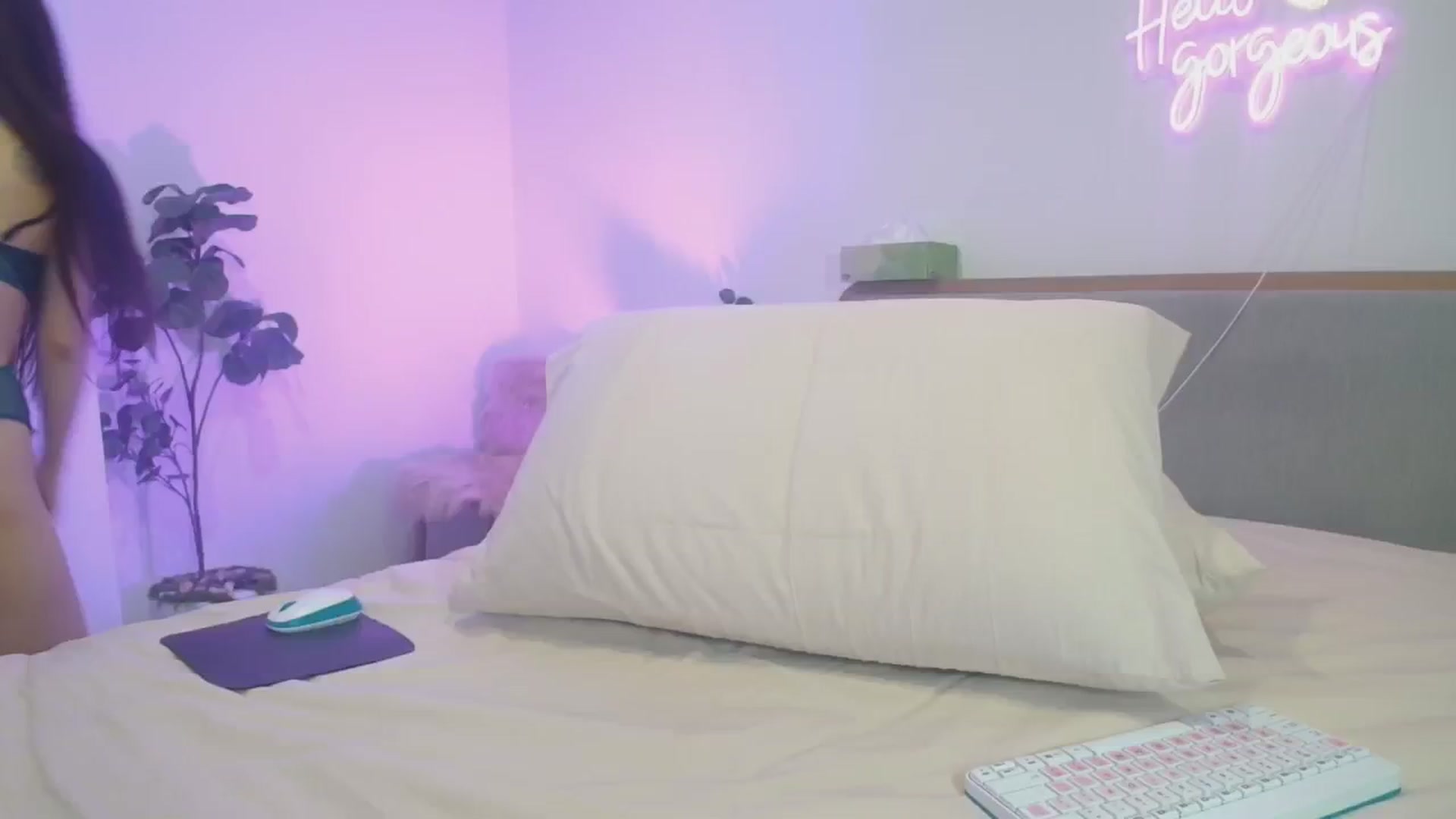 Gallery image thumbnail from HannaElite's myfreecams stream on, 01/18/2026, 11:26 image 16 of 20