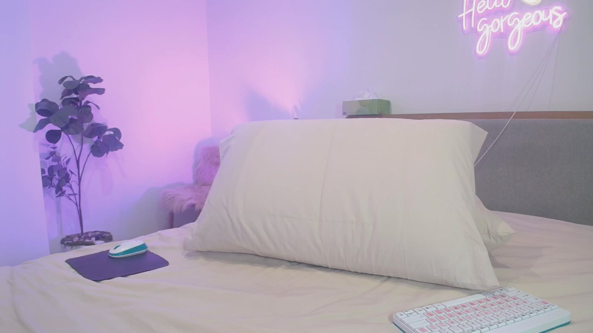 Gallery image thumbnail from HannaElite's myfreecams stream on, 01/18/2026, 11:26 image 17 of 20