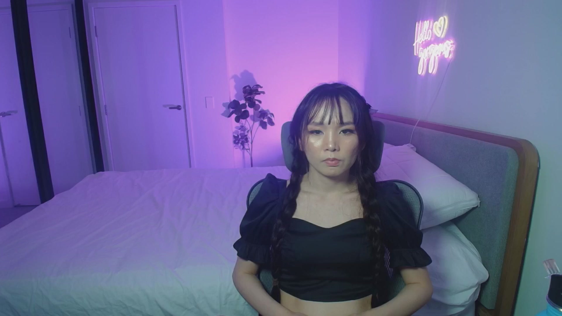 Gallery image thumbnail from HannaElite's myfreecams stream on, 03/02/2026, 10:22 image 18 of 20