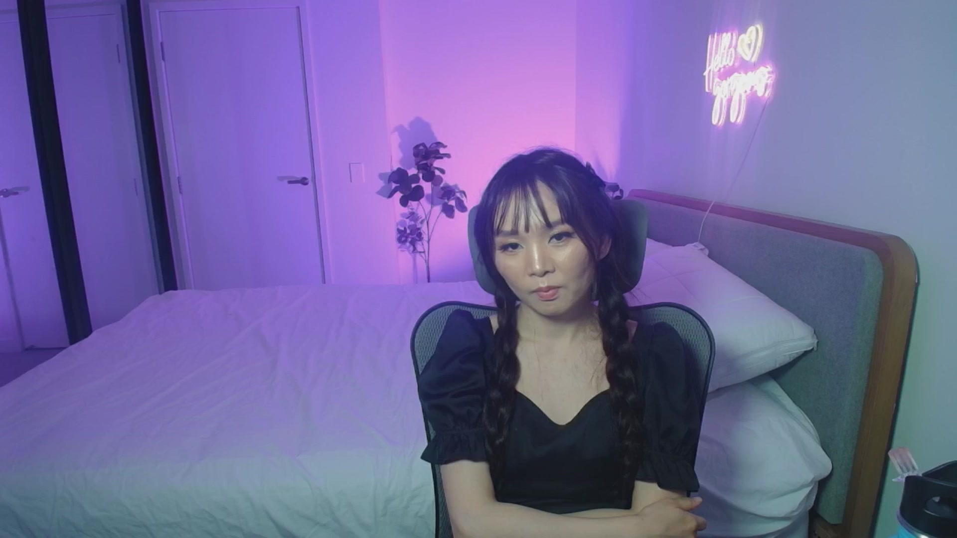 Gallery image thumbnail from HannaElite's myfreecams stream on, 03/02/2026, 10:22 image 12 of 20