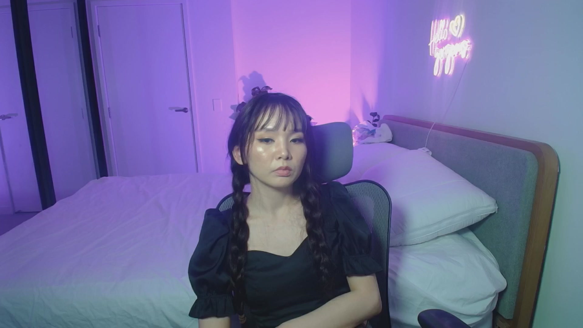 Gallery image thumbnail from HannaElite's myfreecams stream on, 03/02/2026, 10:22 image 11 of 20