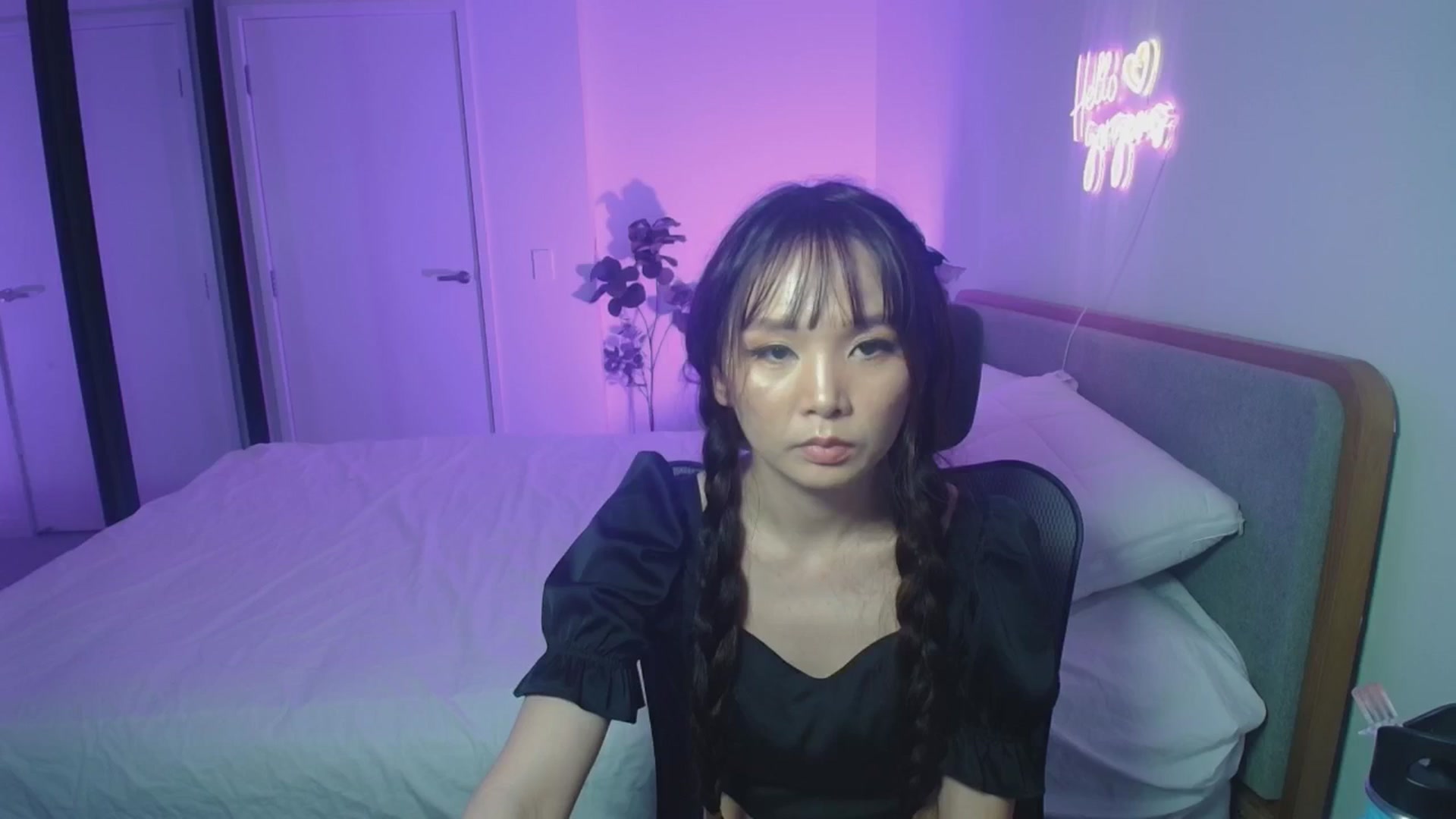 Gallery image thumbnail from HannaElite's myfreecams stream on, 03/02/2026, 10:22 image 16 of 20