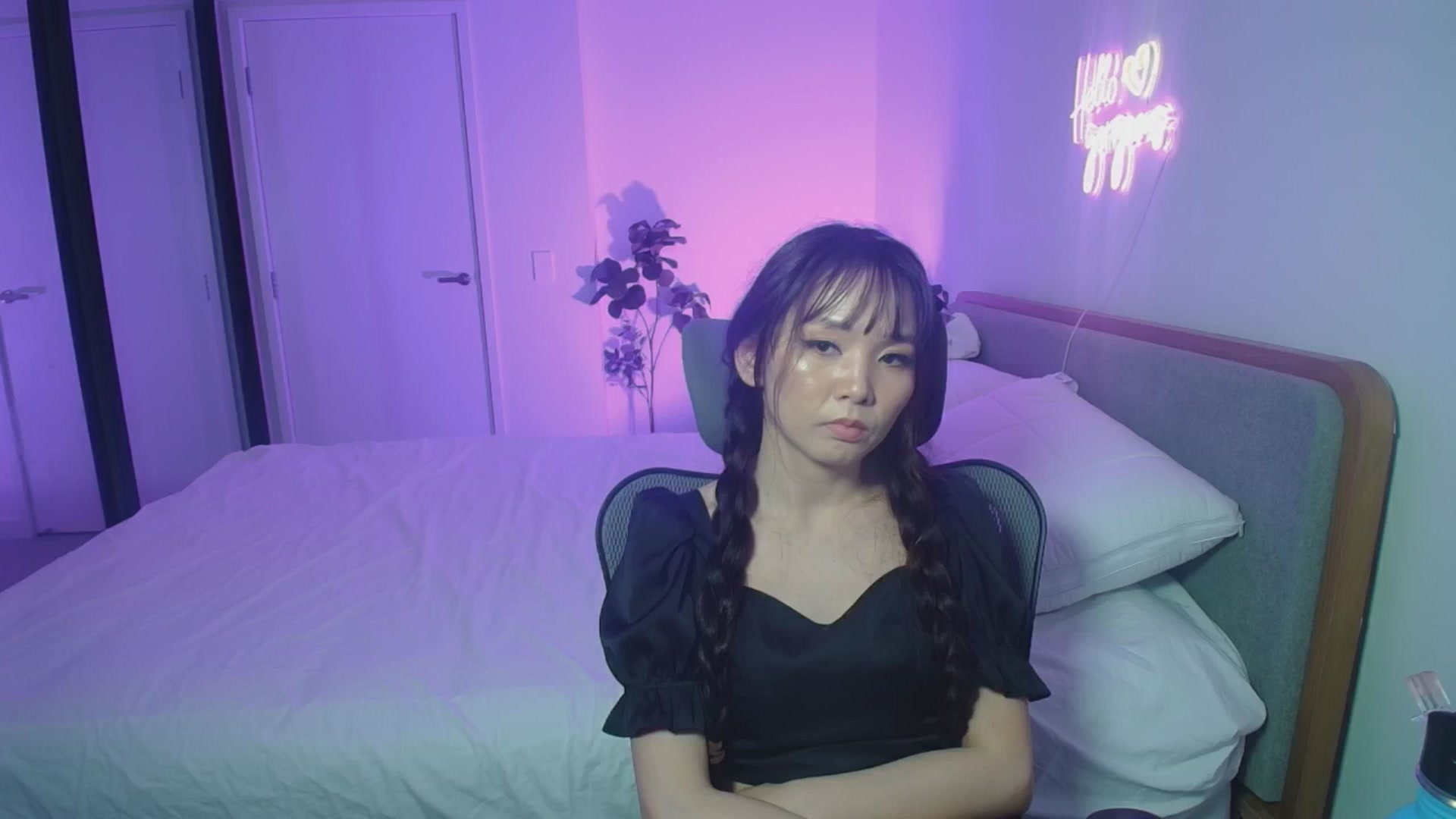 Gallery image thumbnail from HannaElite's myfreecams stream on, 03/02/2026, 10:22 image 19 of 20