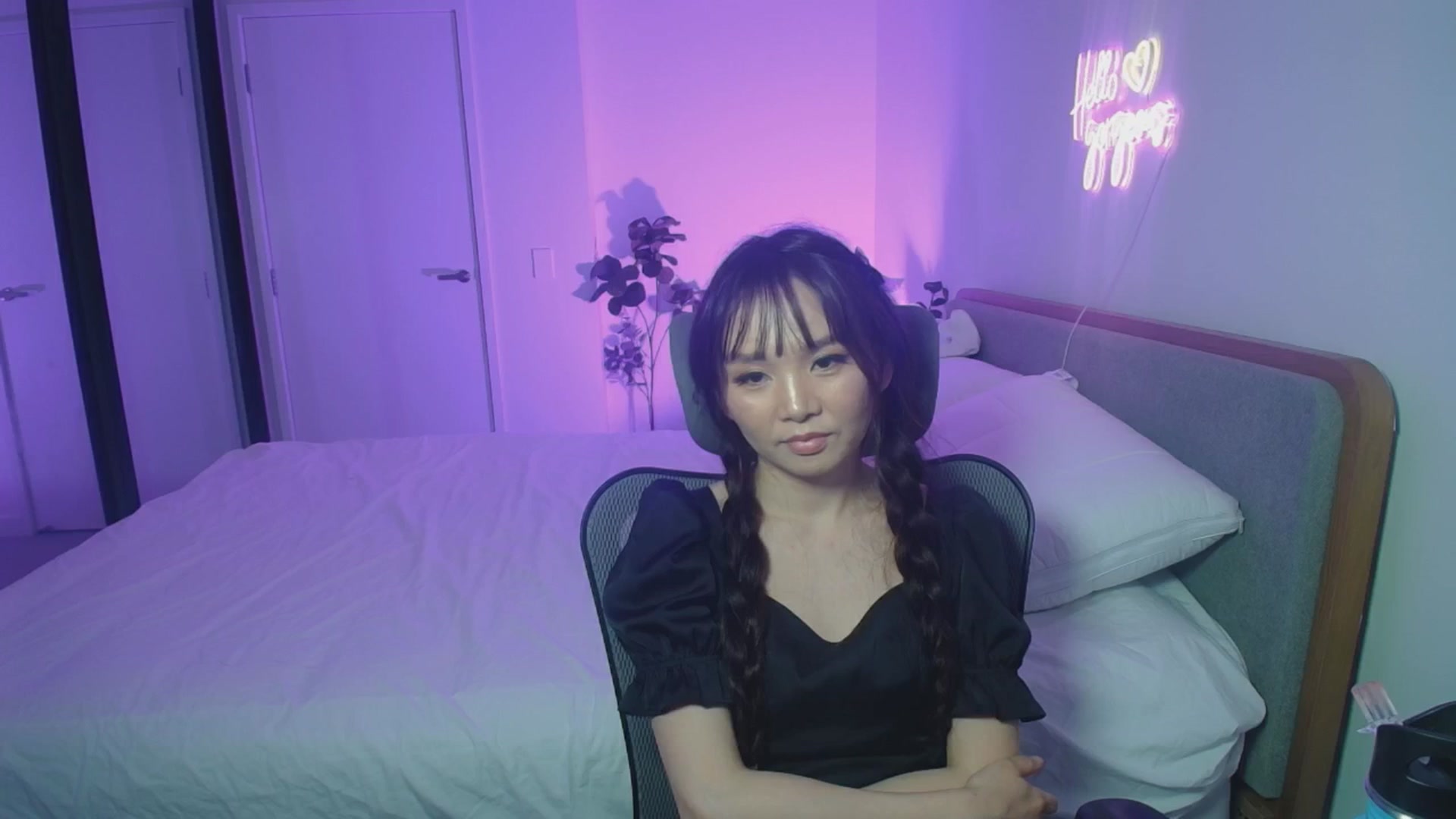 Gallery image thumbnail from HannaElite's myfreecams stream on, 03/02/2026, 10:22 image 13 of 20
